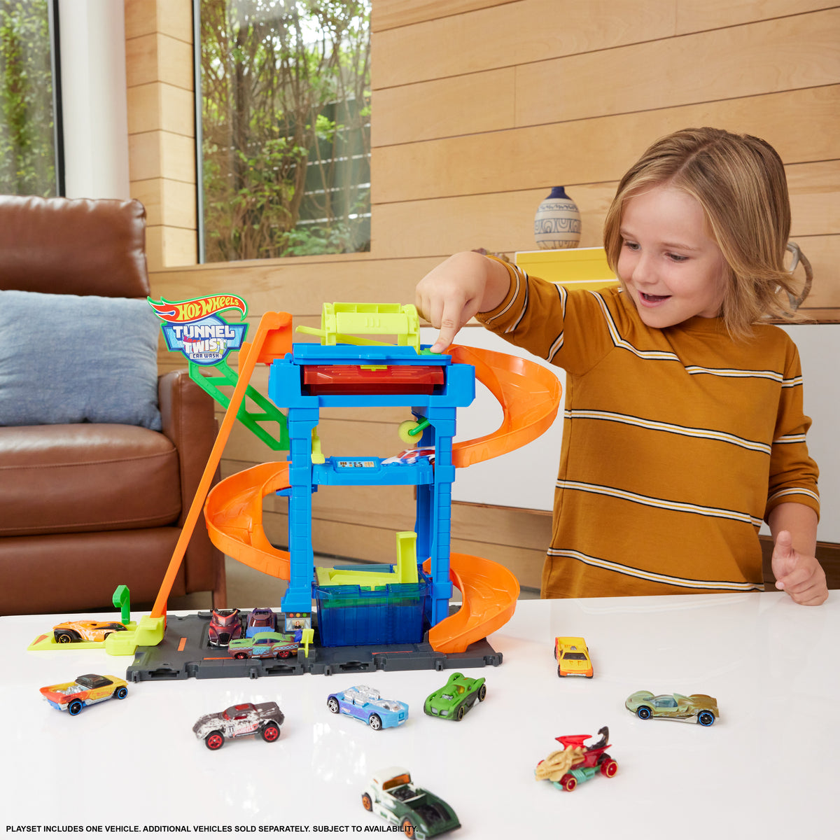 Hot Wheels Oto Yıkama Oyun Seti - 1:64 Ölçekli Renk Değiştiren Araba Dahil