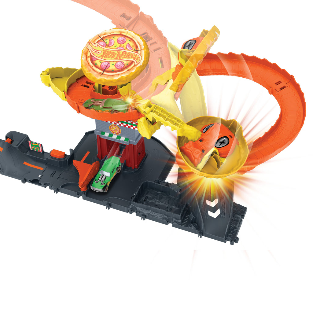 Hot Wheels Pizza Dükkanında Kobra Macerası Oyun Seti ve 1:64 ölçekli oyuncak araba