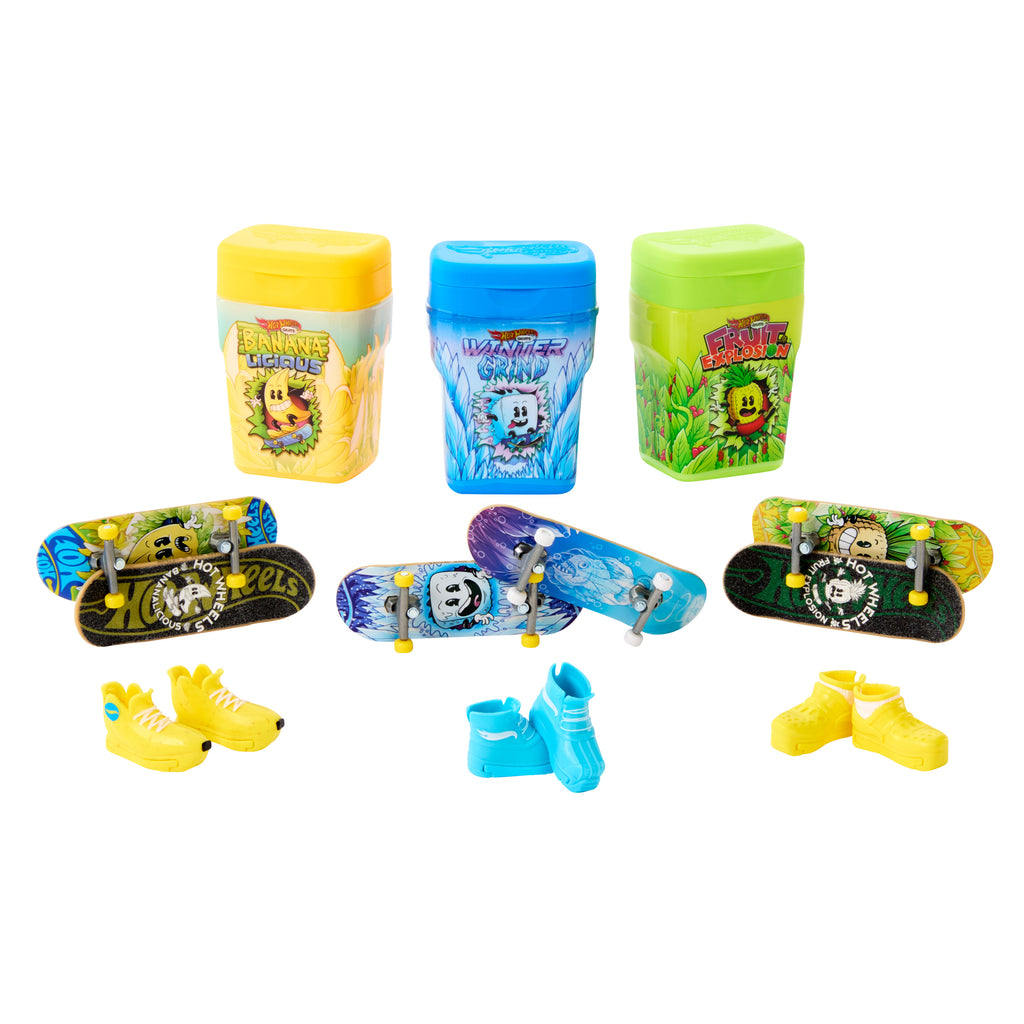 Saklama kutusunda 2 adet özel parmak kaykayı ve 1 çift çıkarılabilir kaykay ayakkabısı bulunan Hot Wheels Skate Aromalı Kutu