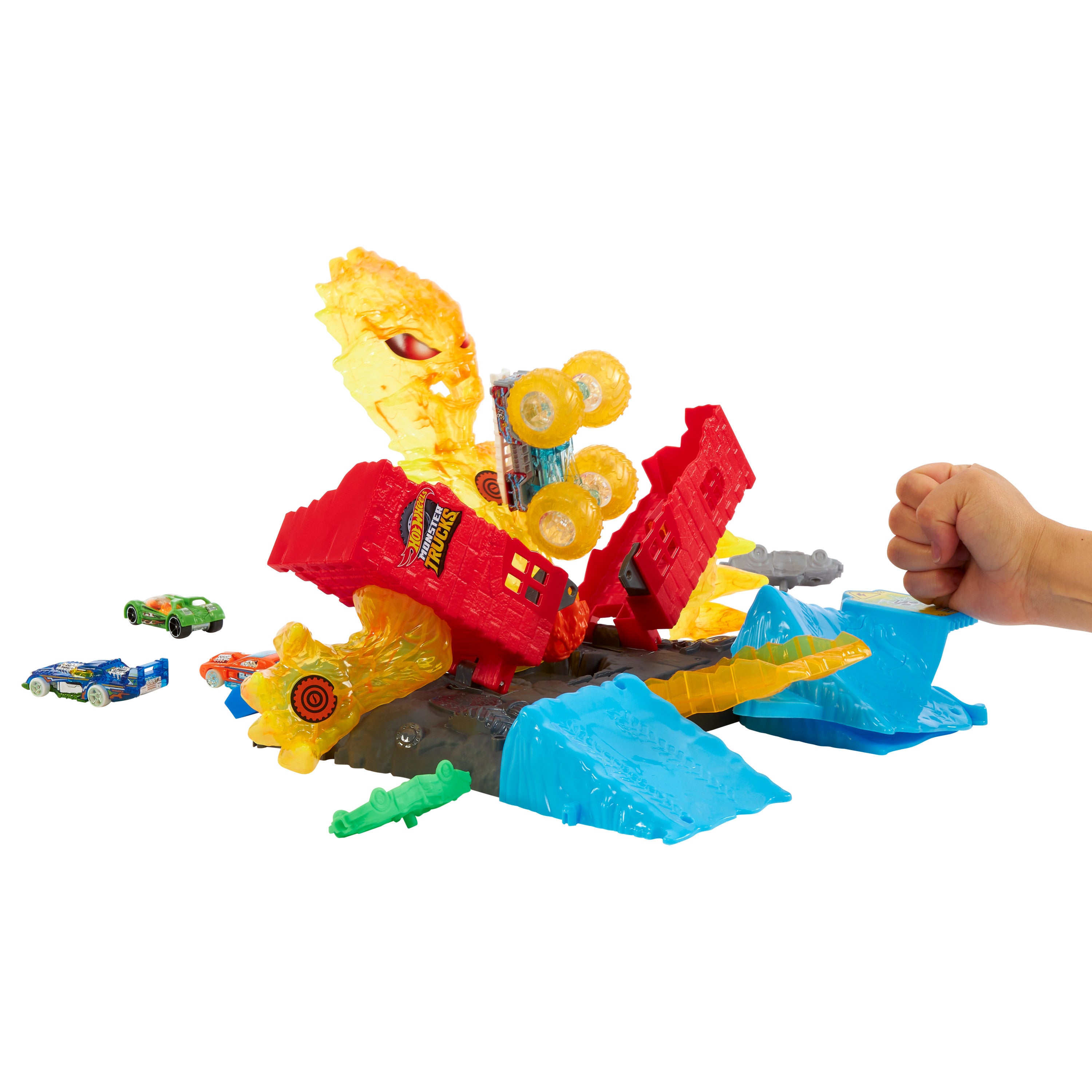 Hot Wheels Monster Trucks Power Smashers 5-Alarm Alevden Kuleyle Mücadele oyun seti, 1:64 ölçekli oyuncak kamyon ve 2 ezilmiş araba