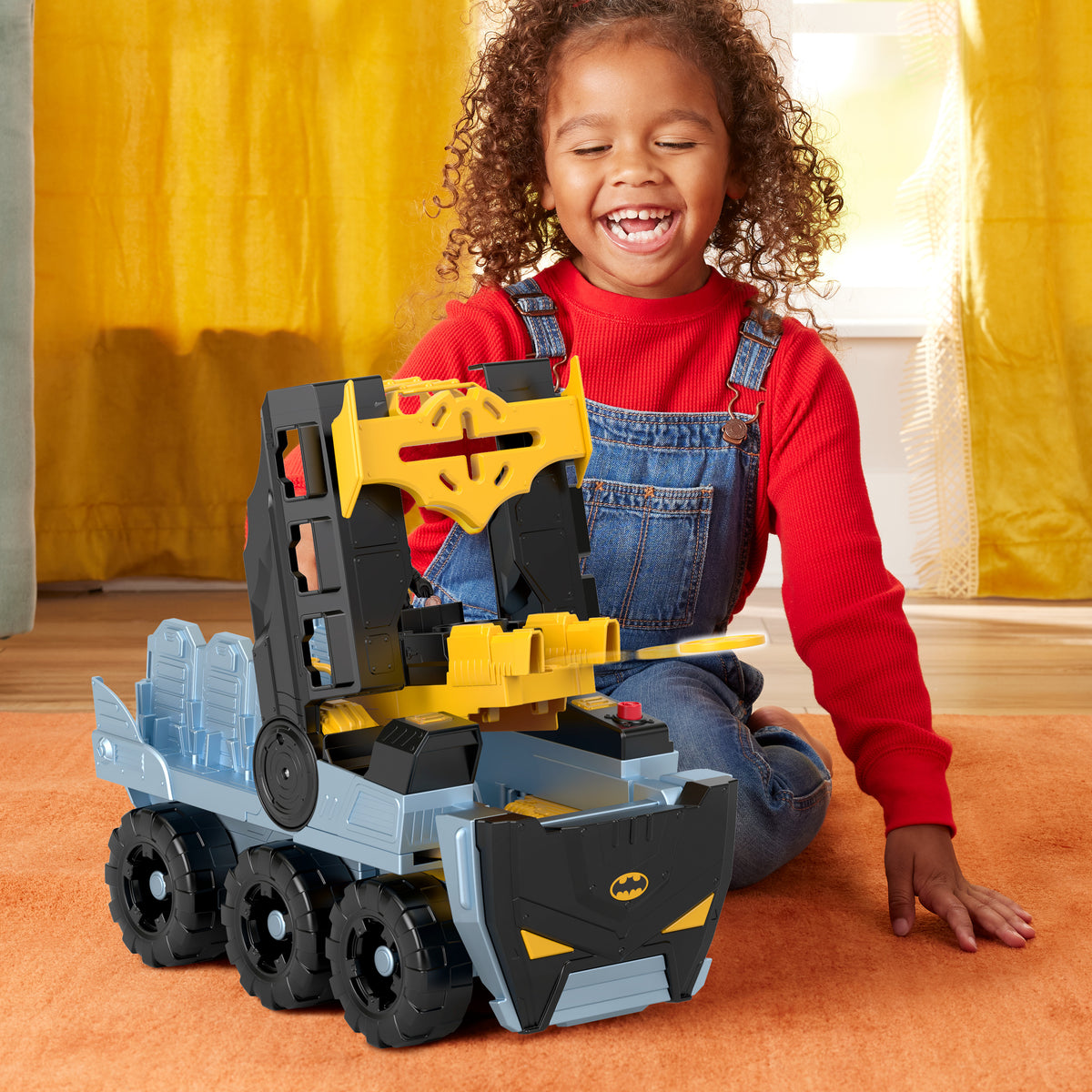 Imaginext® DC Super Friends™ Dönüşebilen Bat-Tank™