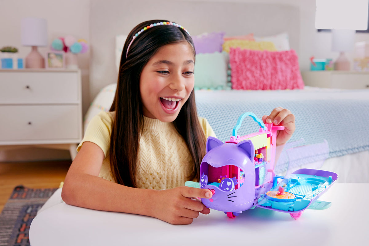Polly Pocket Adventures in Rio Uçak Oyun Seti, 2 mikro bebek ve evcil hayvan, aksesuarlar, seyahat oyuncağı uçak