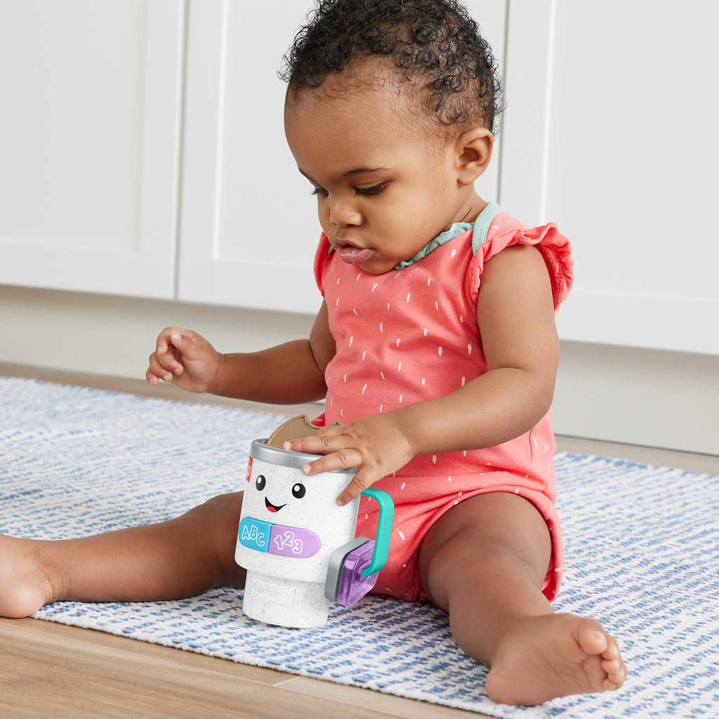 Birden fazla dil desteği olan Fisher-Price Eğlen ve Öğren Kahve Keyfi