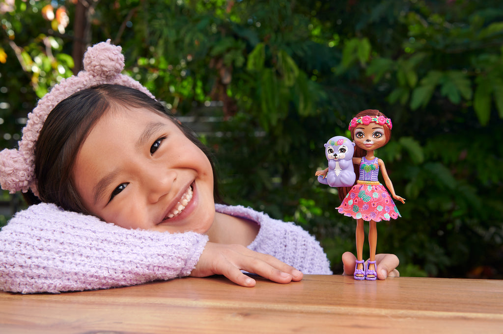 Enchantimals Sunshine Beach Oneda Otter Bebek ve Evcil Hayvanı