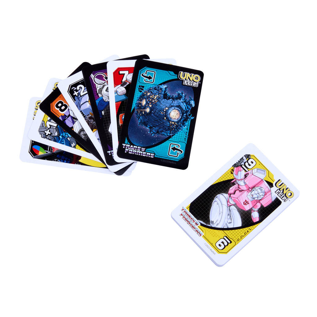 Çocuklar ve aile boyu eğlence için UNO Flip Transformers kart oyunu