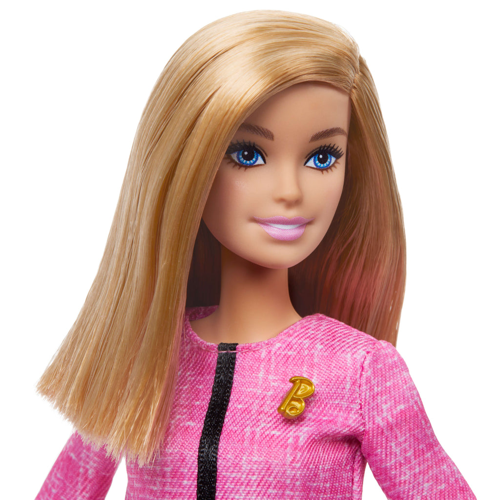 Barbie Geleceğin Lideri Bebek - Pembe Kıyafetli, Rozetli Sarışın Model Bebek