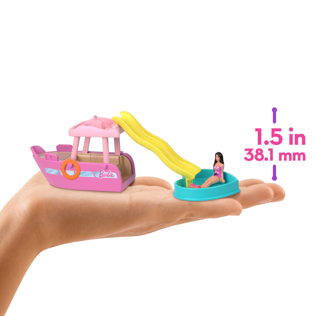 Barbie Mini BarbieLand bebek ve araç seti, 4 cm bebek ile renk değiştiren Rüya Teknesi