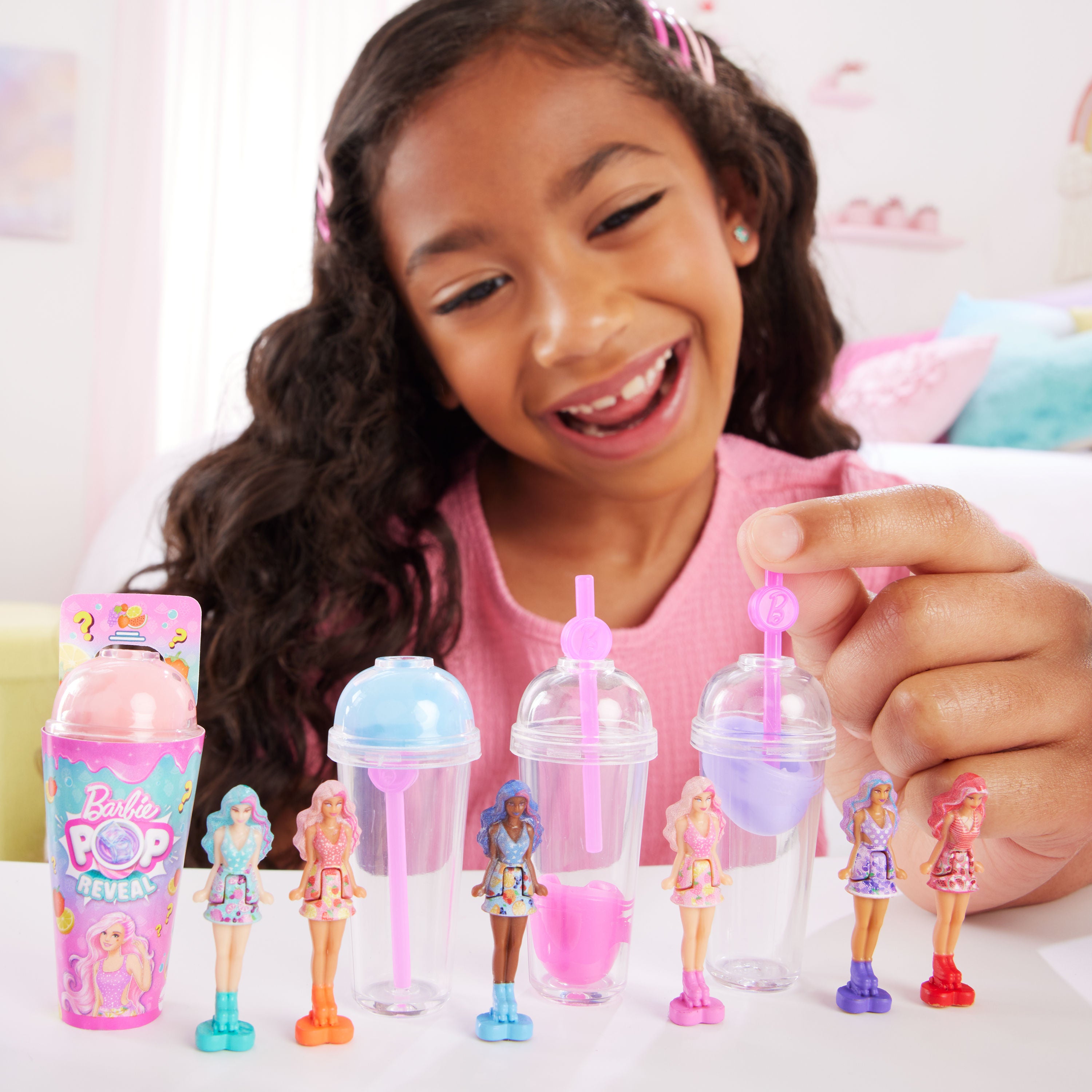 Barbie Mini BarbieLand Pop Reveal Sürpriz Mini Bebek - 4 cm, Duyusal Gelişim Oyuncağı