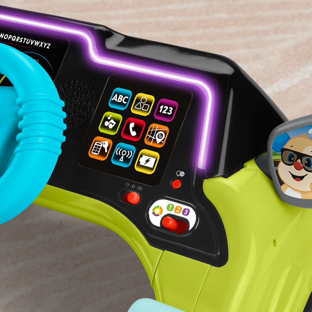 Fisher-Price Eğlen ve Öğren bebek ve yürüme çağındaki çocuklar için birden fazla dil desteğine sahip eğitici İlk Arabam Aktivite Merkezi