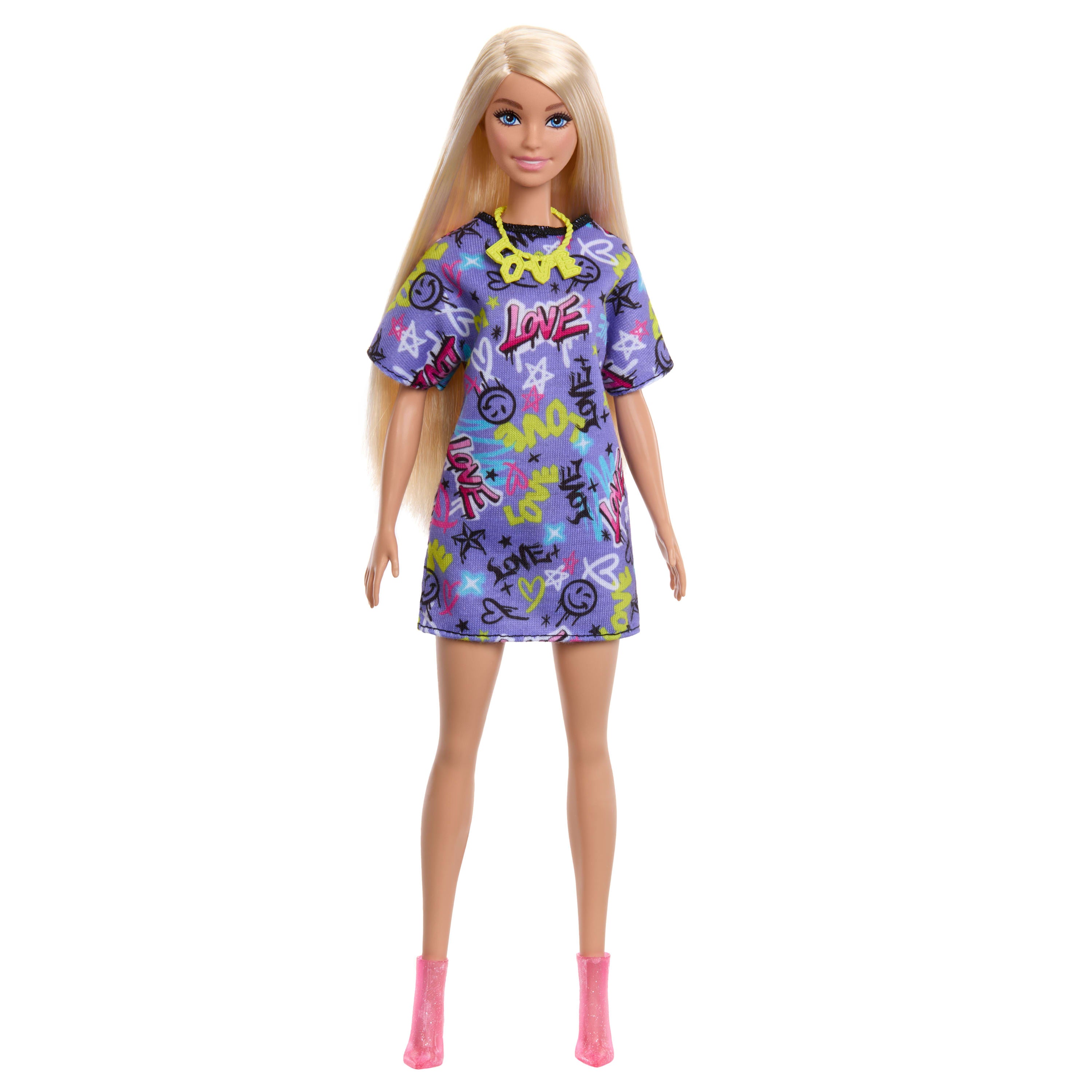 Parti elbiseleri ve çantalar dahil kıyafetleri ve aksesuarlarıyla Barbie bebek (3 farklı kombin)