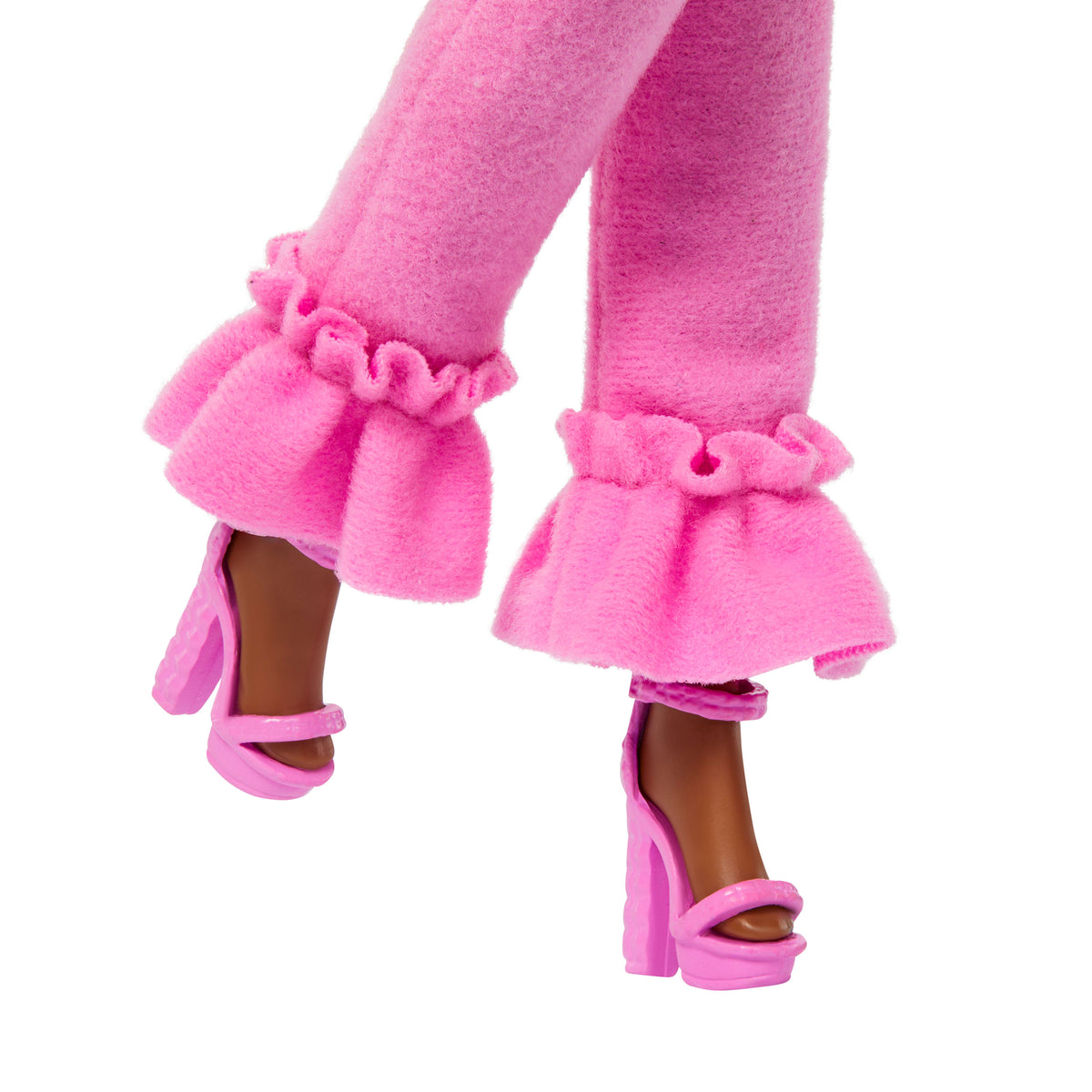 Pembe renkli yumuşacık takımıyla pembe ve kahverengi örgülü saçlı Barbie Stil İkonu bebek (4)