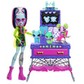 Monster High Frankie Stein Evcil Hayvan Kiti bebek ve evcil hayvanlı oyun seti, sayısız evcil hayvan kombinasyonu için 30'dan fazla aksesuar
