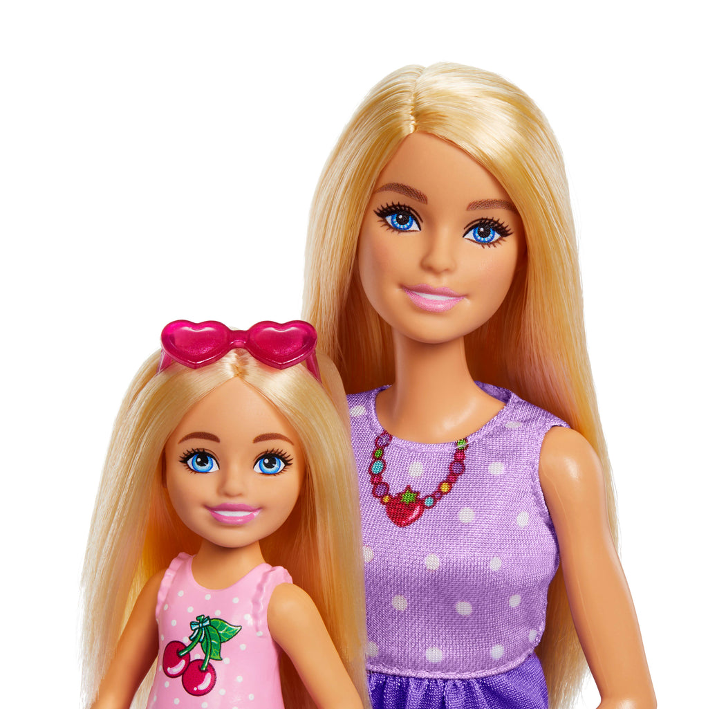 Barbie Aile ve Dostlar serisi bebekler ve aksesuarlar, 2 bebek ve 9 aksesuar ile piknik temalı oyun seti