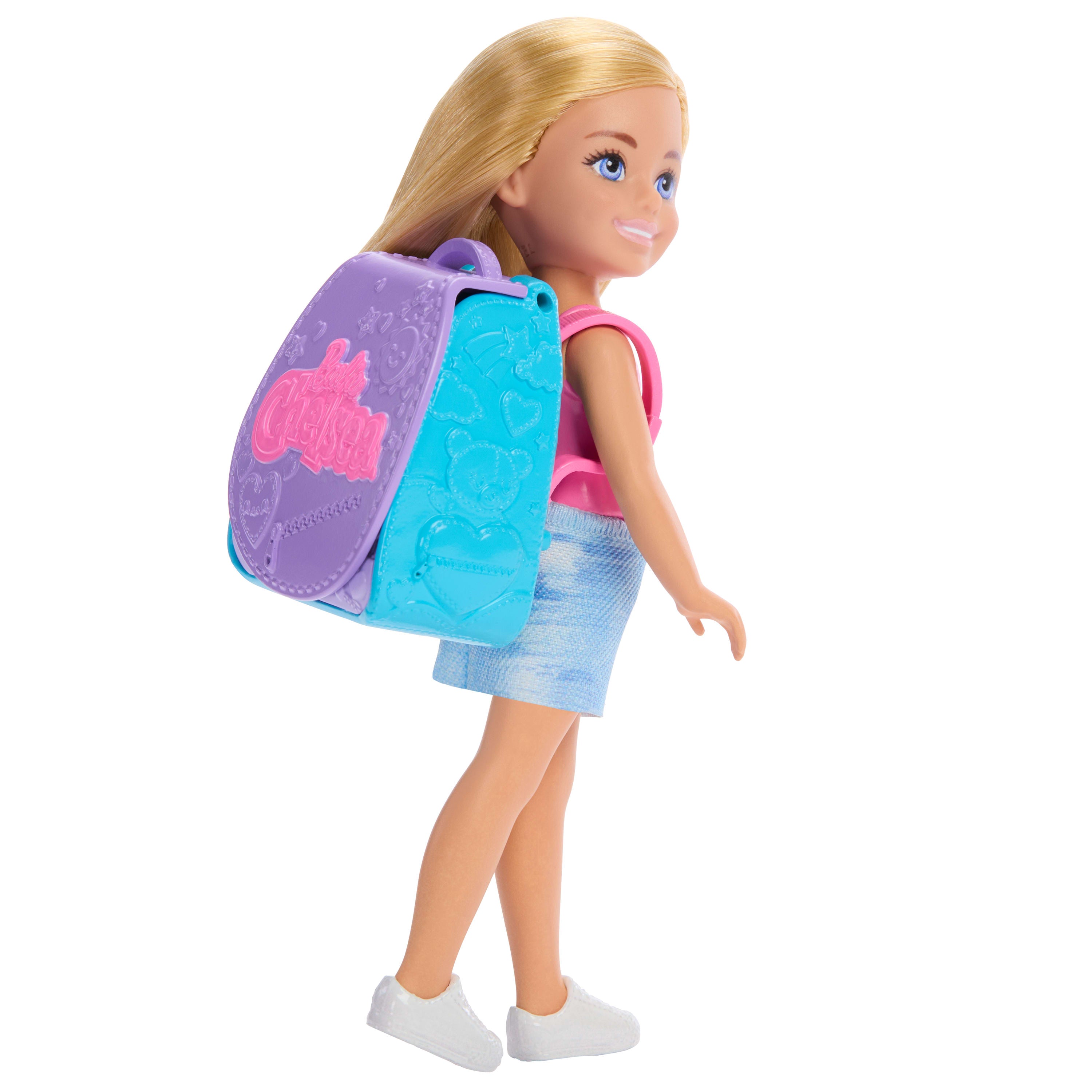 BARBIE Aile ve Dostlar Chelsea Kapkek Pişirme Çantası Chelsea bebek ve aksesuarları, oyuncak kapkek ile sırt çantası