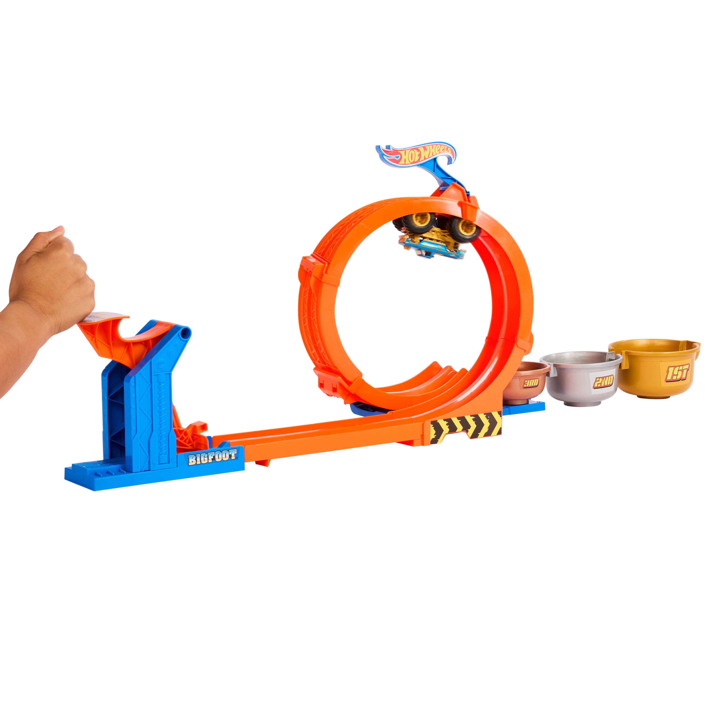 Hot Wheels® Monster Trucks Döngü ve Takla Bigfoot Oyun Parkuru ve metal Bigfoot oyuncak aracı