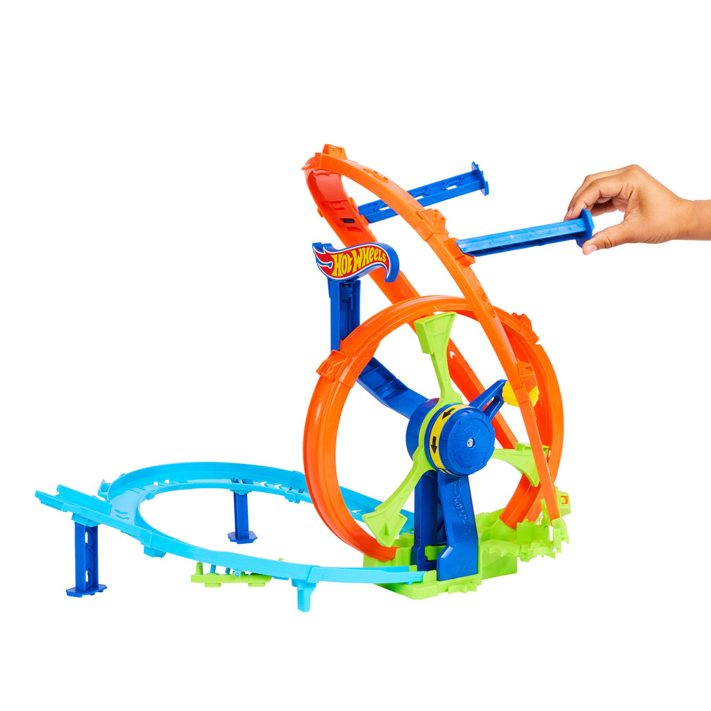 Hot Wheels Sürat Çemberi oyun seti ve 1:64 ölçekli metal oyuncak araba, çarpışma temalı pist seti