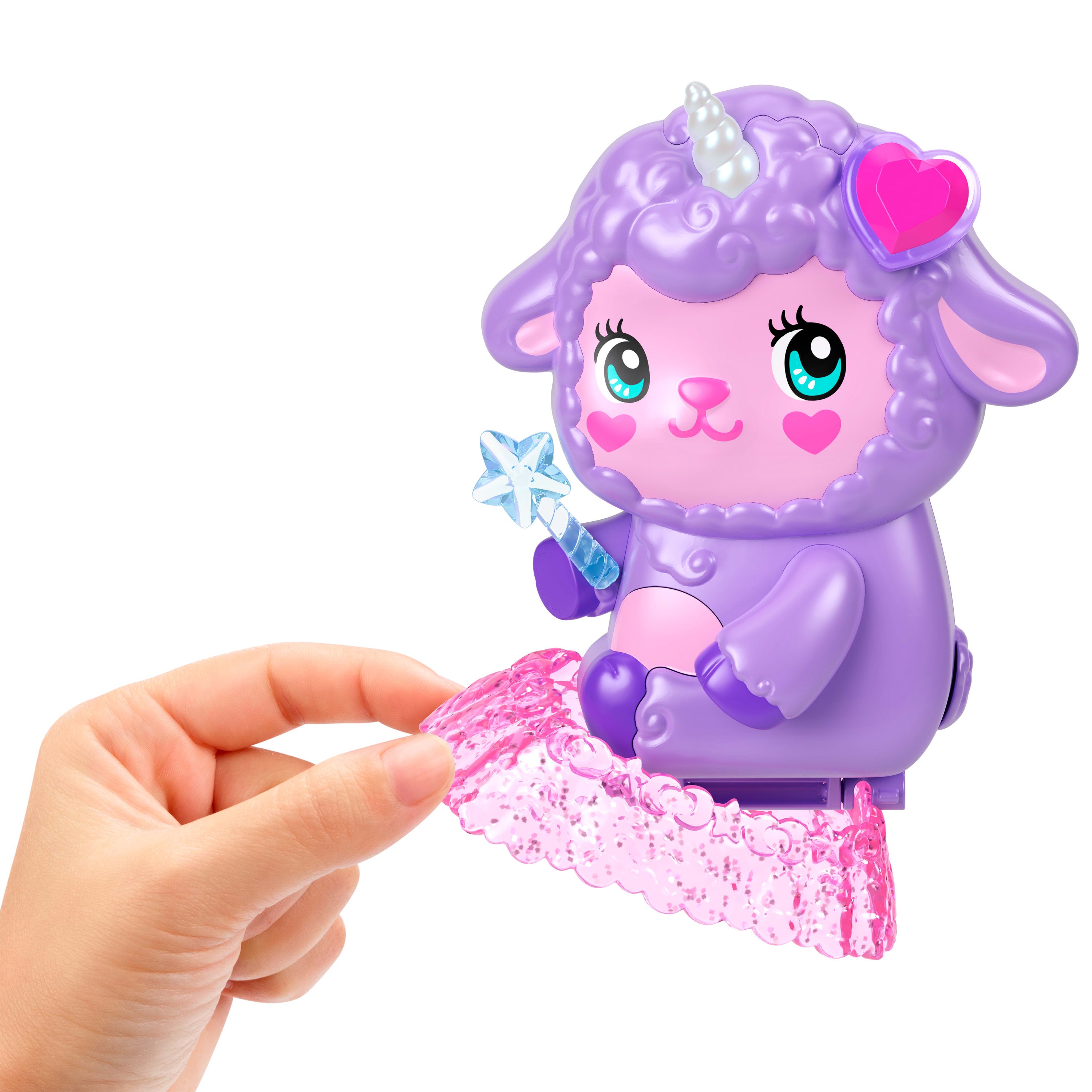 Polly Pocket Rüyalar Diyarı mini oyun seti, 1 mikro bebek ve tek boynuzlu at figürü, yiyecek ve stil aksesuarlarının yer aldığı taşınabilir oyuncak