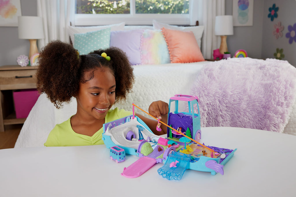 Polly Pocket Karavan Macerası oyun seti, mikro bebekler, dönüştürülebilir karavan, evcil hayvanlar ve oyuncak araba