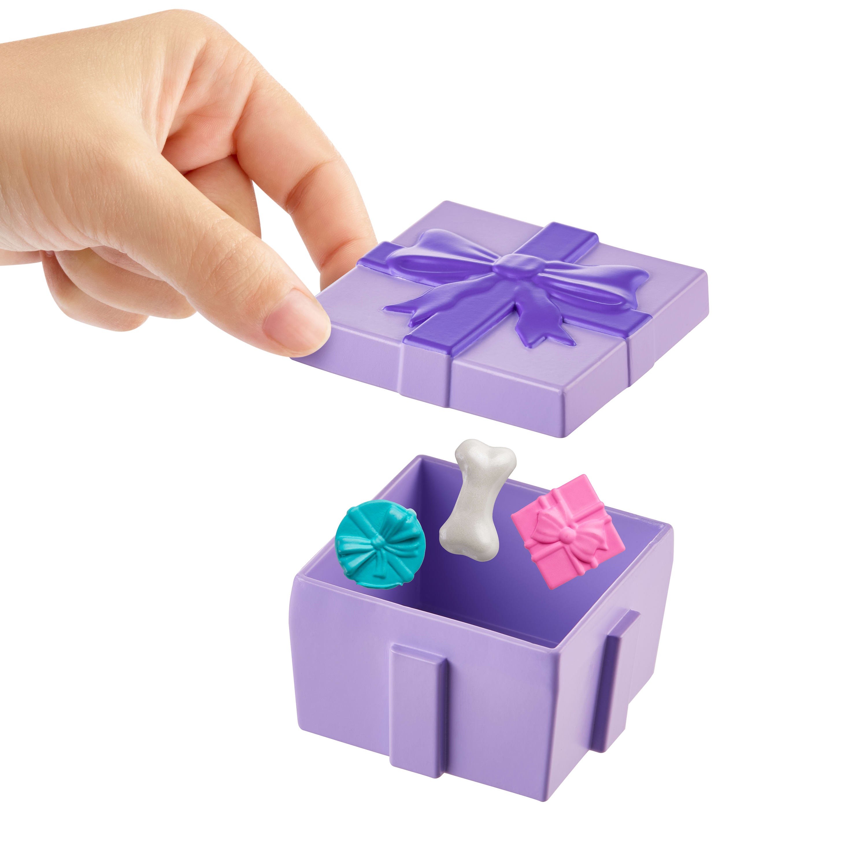 Polly Pocket Doğum Günü Partisi Paketi, bebek ve evcil hayvan oyun seti, moda ve yiyecek temalı aksesuarlar, seyahat oyuncağı