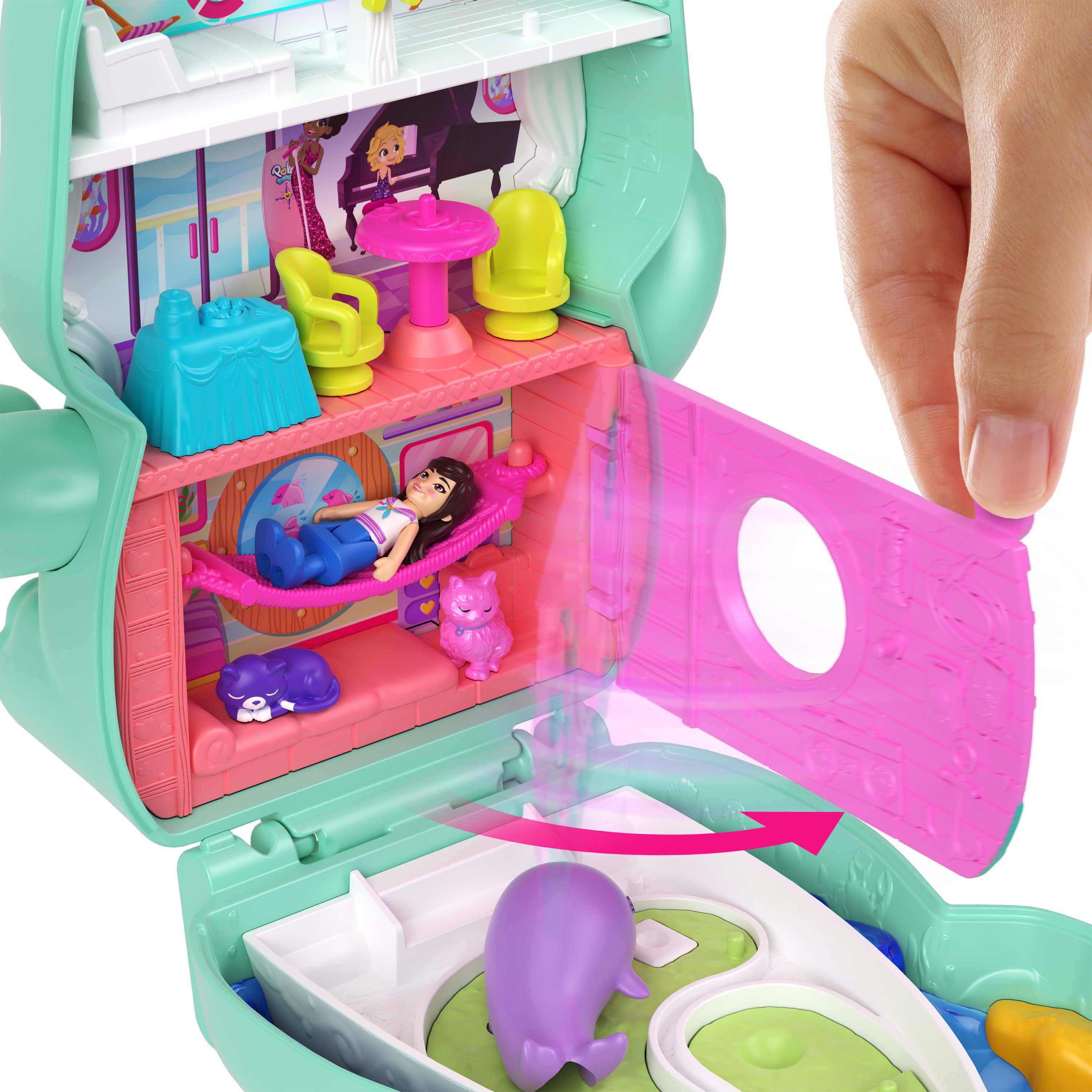 Polly Pocket Kedicik Yelkende mikro oyun seti, 1 mikro bebek ve evcil kediler, yiyecek ve stil aksesuarlarının yer aldığı seyahat oyuncağı