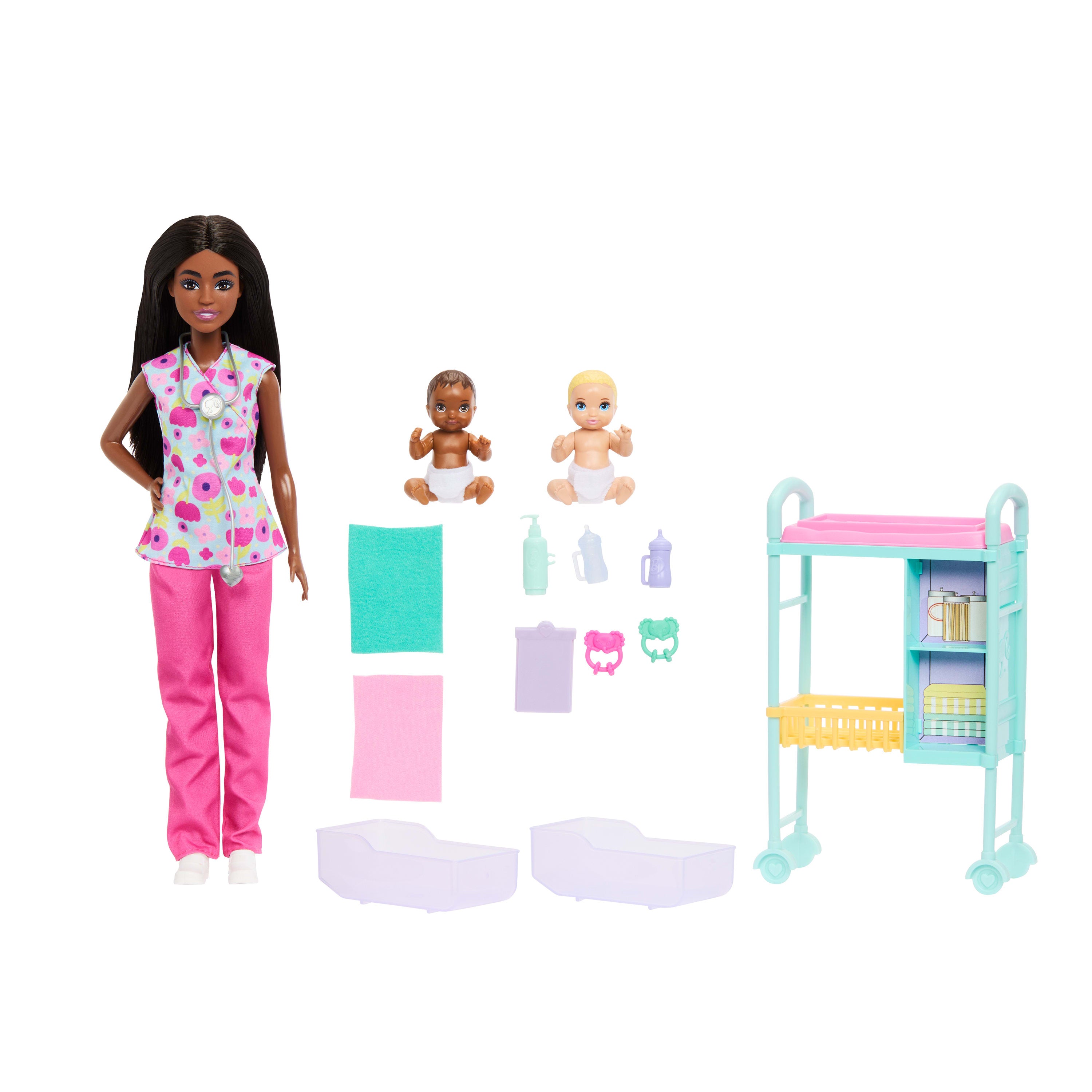 Barbie kariyer bebekleri ve aksesuarları, şekillendirilmiş saçlı bebek ve hikaye anlatmaya yardımcı parçalar