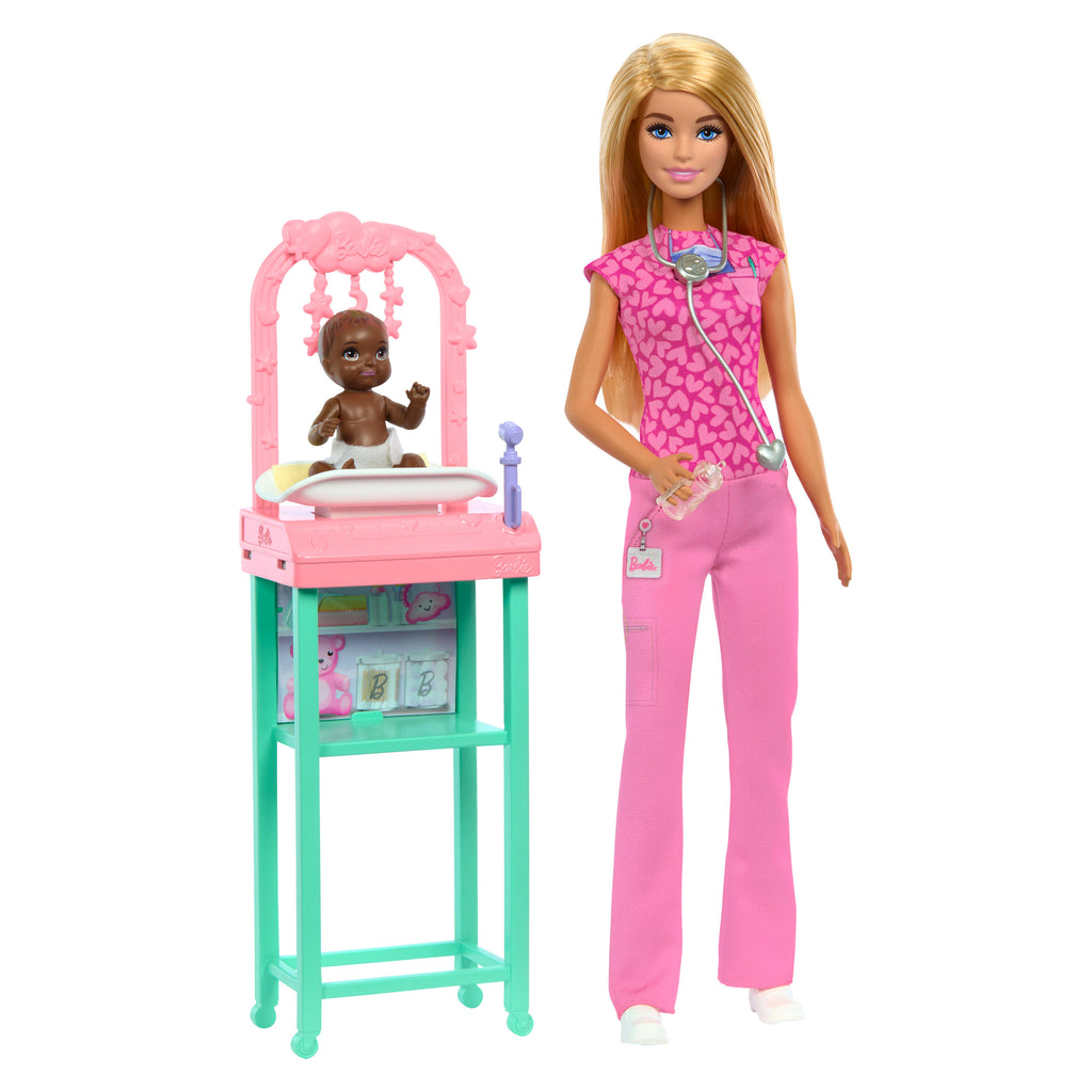Çocuk Doktoru Barbie, sarışın bebek, 1 bebek figürü, mobilya ve aksesuarlar