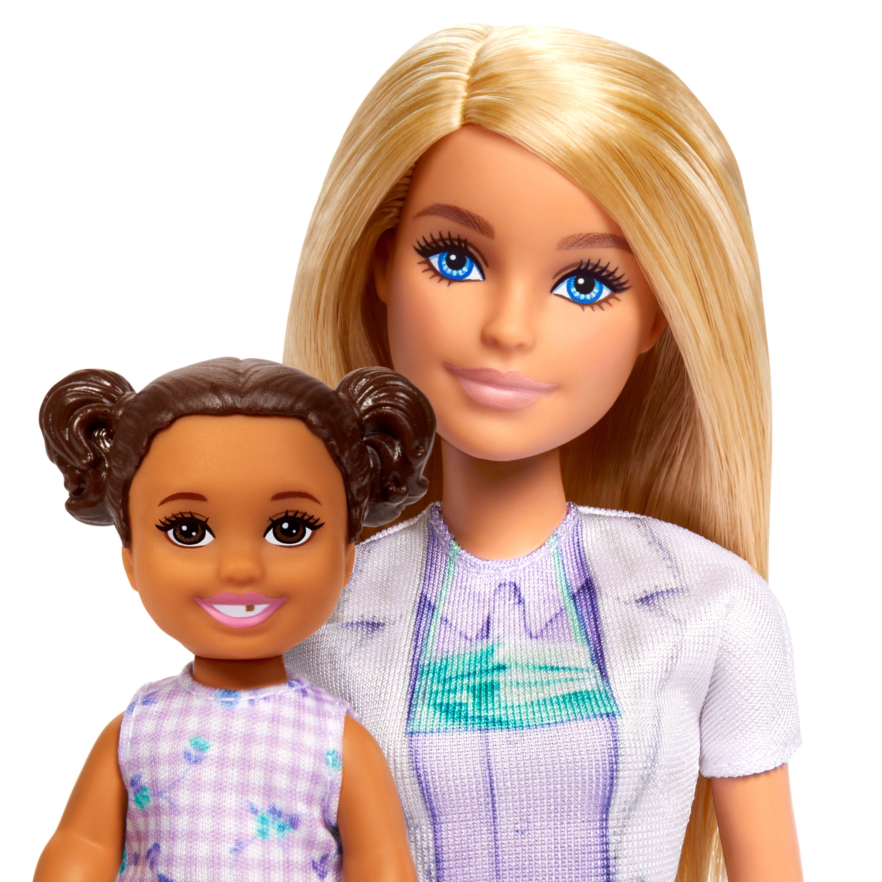 Diş Hekimi Barbie, sarışın bebek, 1 çocuk figürü, doktor temalı mobilya ve aksesuarlar