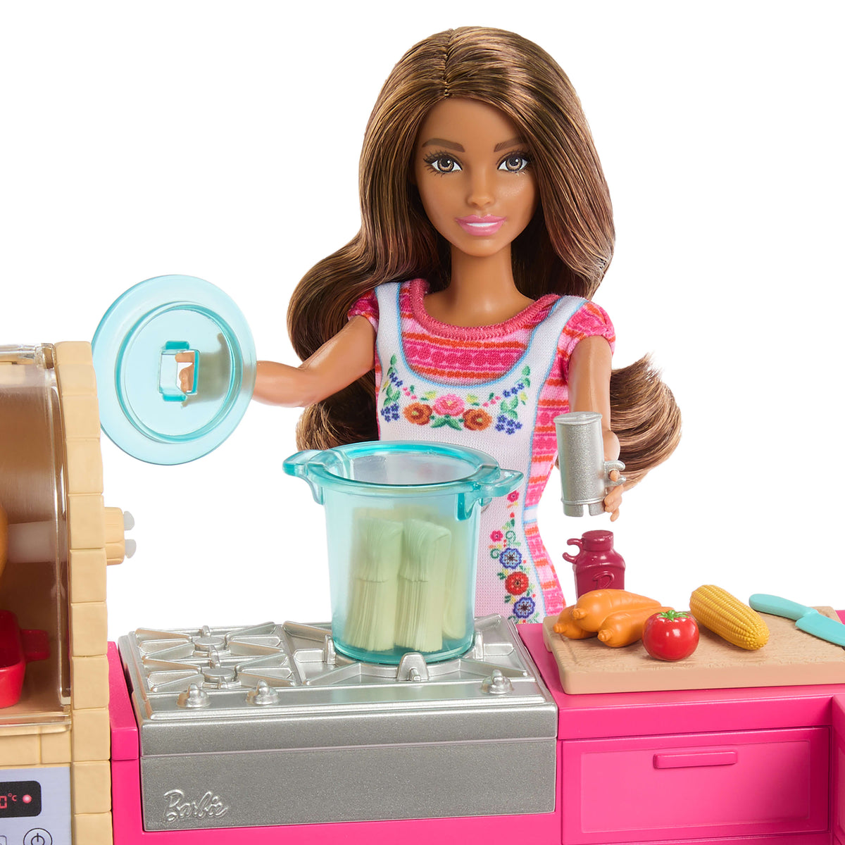 Barbie ve Teresa'nın Dostluk Tarifi Teresa bebek ve mutfak oyun seti, 20'den fazla aksesuar