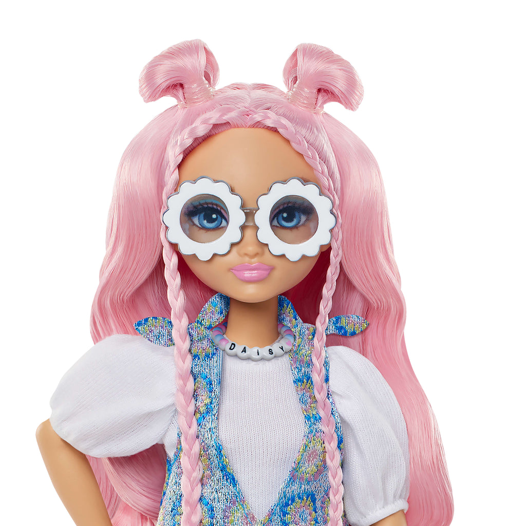 Barbie Rüya Arkadaşlar Daisy Jean bebek ile DJ ve müzik temalı 9 aksesuar