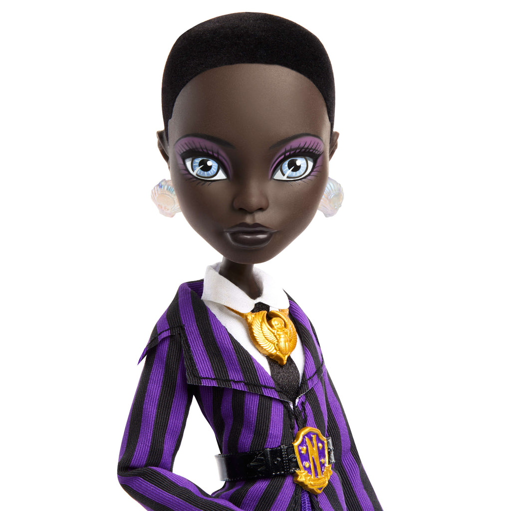 Monster High x Wednesday, Nevermore Akademisi üniforması giyen koleksiyona uygun Bianca Barclay bebek