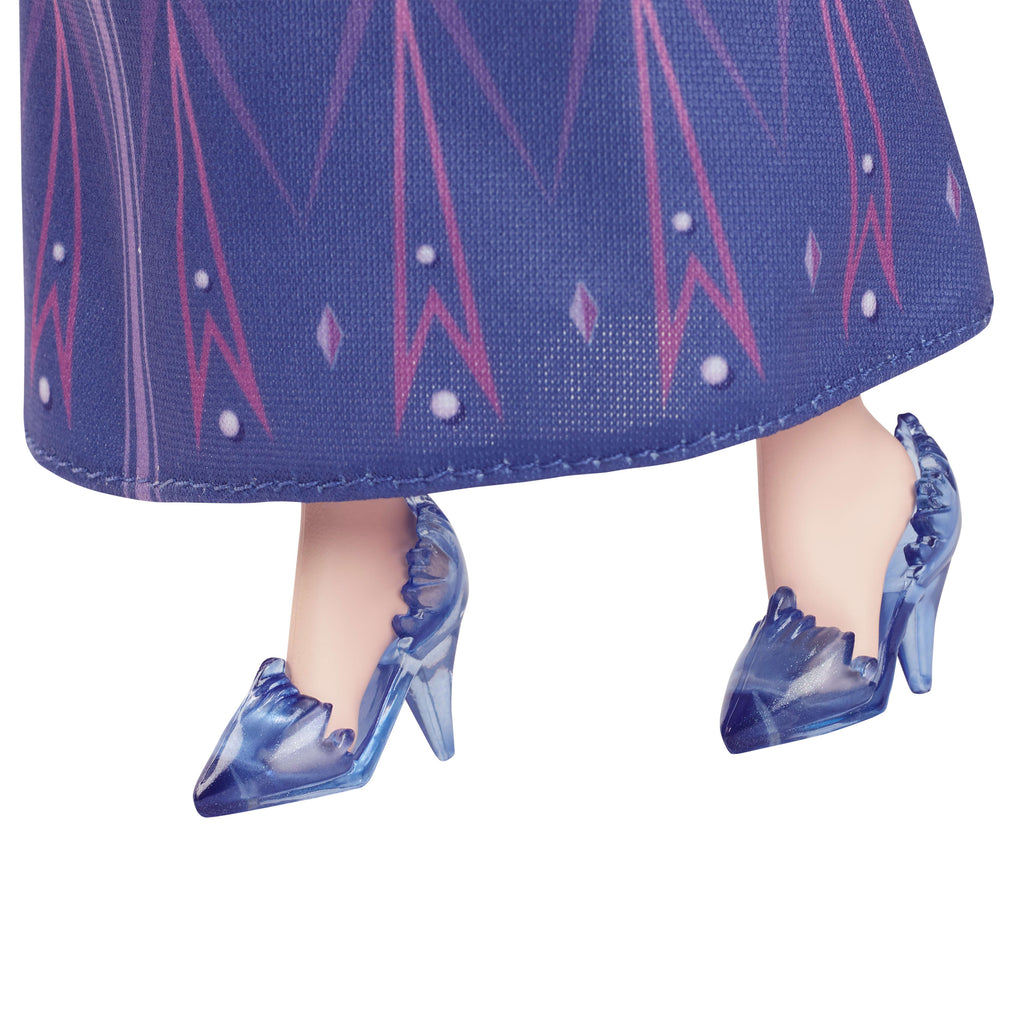 Disney Frozen Kış Festivali Elsa Moda Bebeği