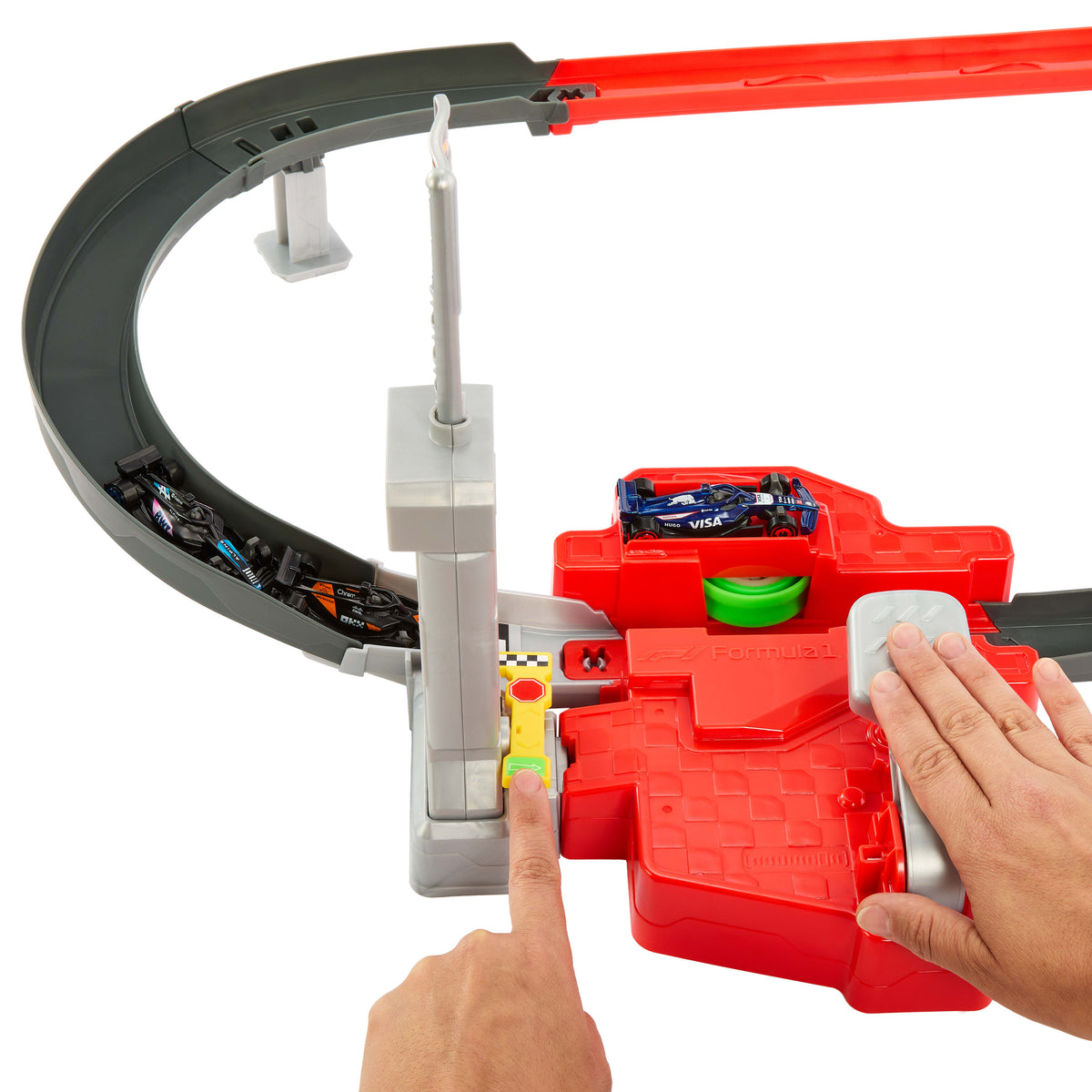 Hot Wheels F1 Yarış Pisti Seti – 3 Adet 1:64 Ölçekli Metal Araba (McLaren, Alpine, VCARB) – JDY15