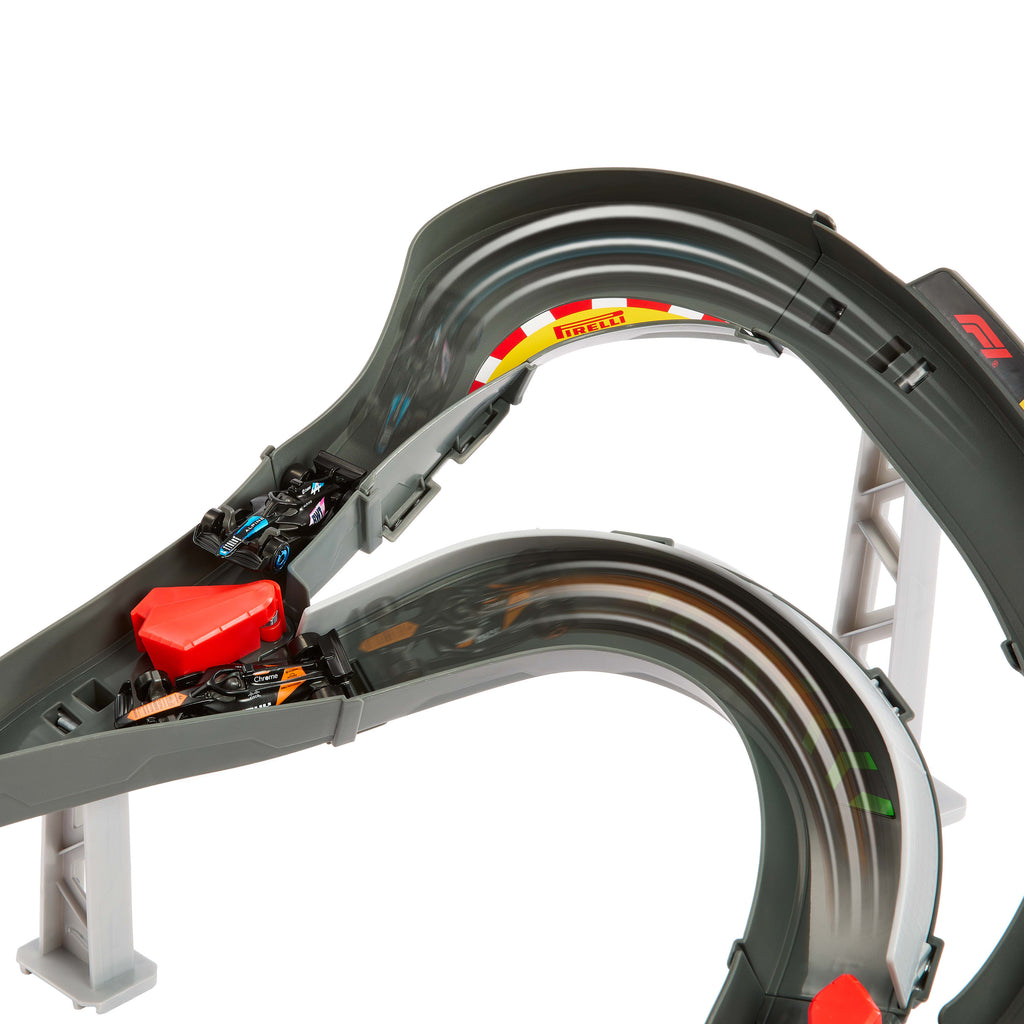 Hot Wheels F1 Yarış Pisti Seti – 3 Adet 1:64 Ölçekli Metal Araba (McLaren, Alpine, VCARB) – JDY15