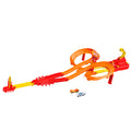 Hot Wheels Hot Ones Otoyol Oyun Seti - 2 Adet 1:64 Ölçekli Metal Araba Dahil, Çarpışma Bölgeli Yarış Pisti
