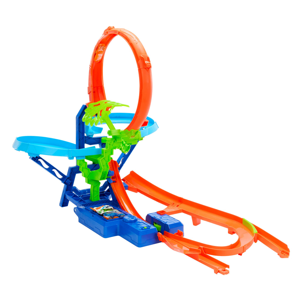 Hot Wheels Akrobasi Pistleri Havada Çarpışma oyun seti, 1:64 ölçekli metal oyuncak araba ve motorlu hızlandırıcı