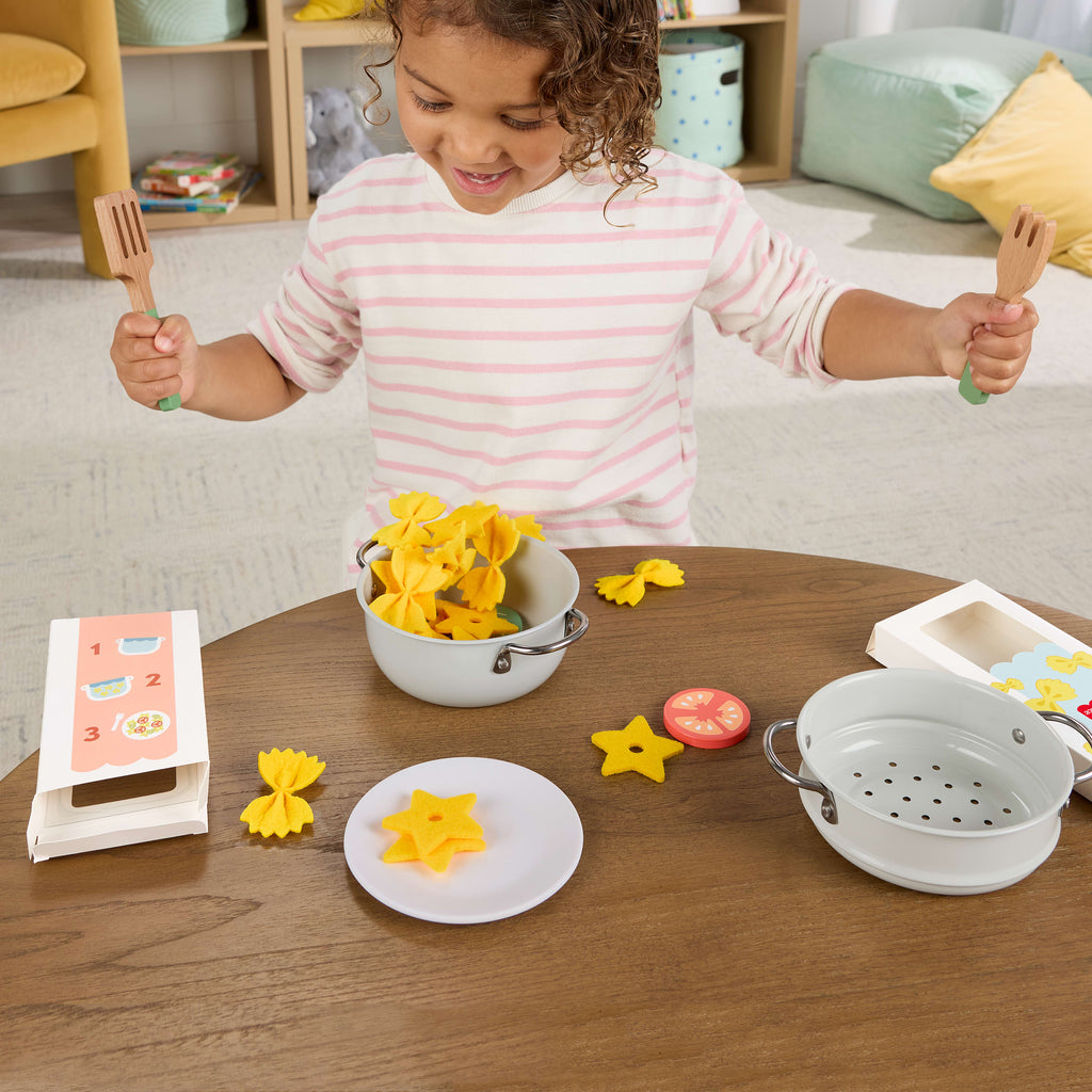 Fisher-Price Tencere ve Makarna Şefi Ahşap Oyun Seti (31 Parça)