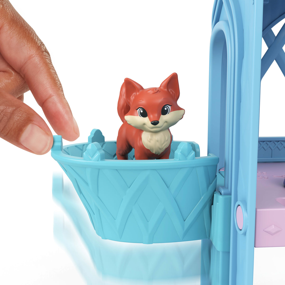 Disney Karlar Ülkesi Mini Kulübe Eğlencesi oyun seti, minik Elsa bebek, 3 hayvan figürü ve 8 aksesuar
