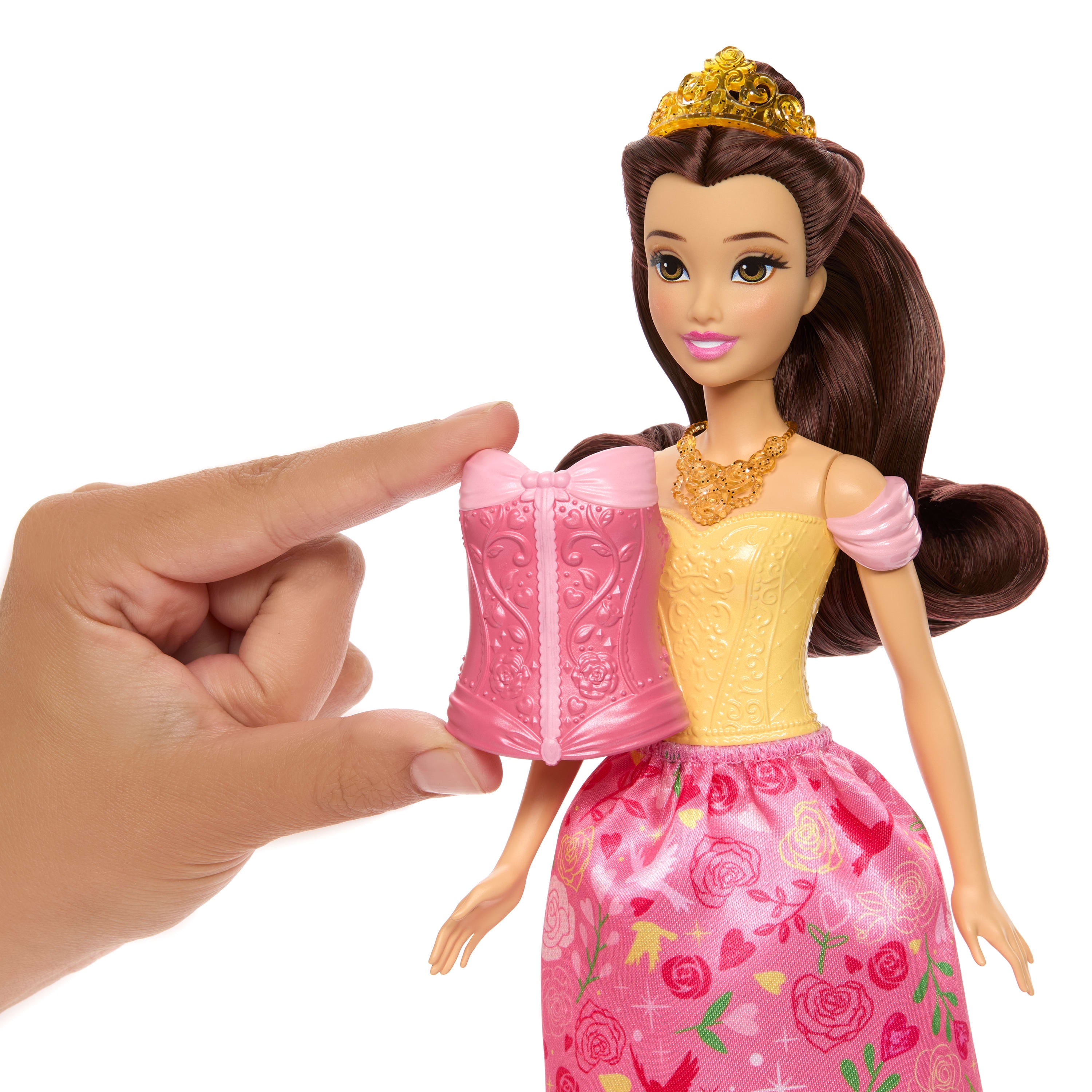 Disney Prensesi 2'si 1 Arada Hikayeler Belle bebek, takılıp çıkarılabilen 2 büstiyer, 2 etek ve 9 aksesuar