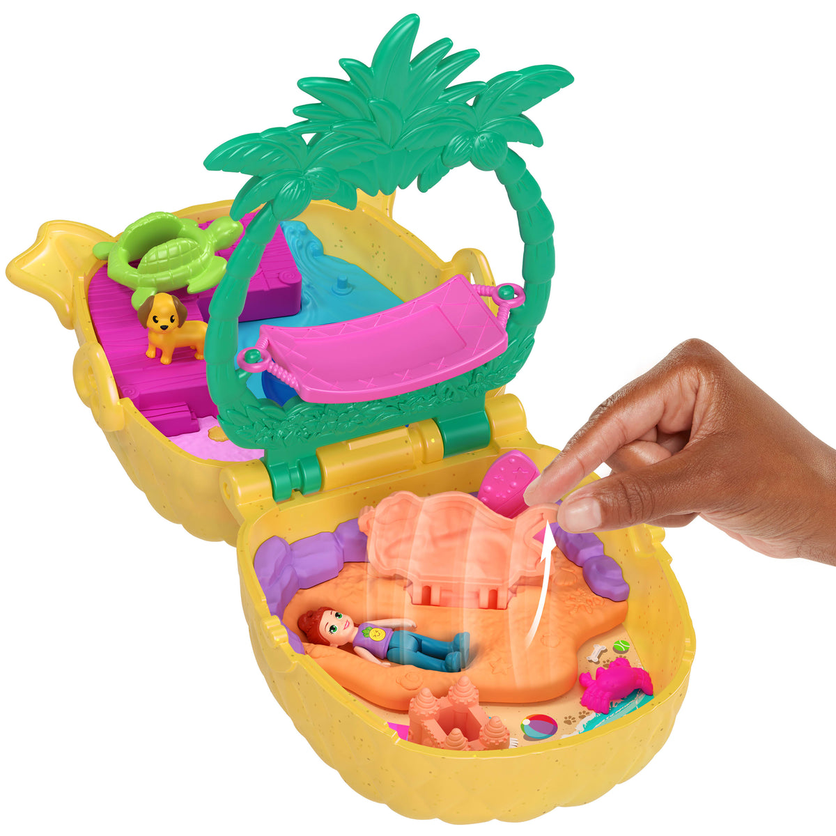 Polly Pocket Ananas Köpekçik Plajı mini oyun seti, 1 mikro bebek ve evcil hayvanlar dahil 8 aksesuar