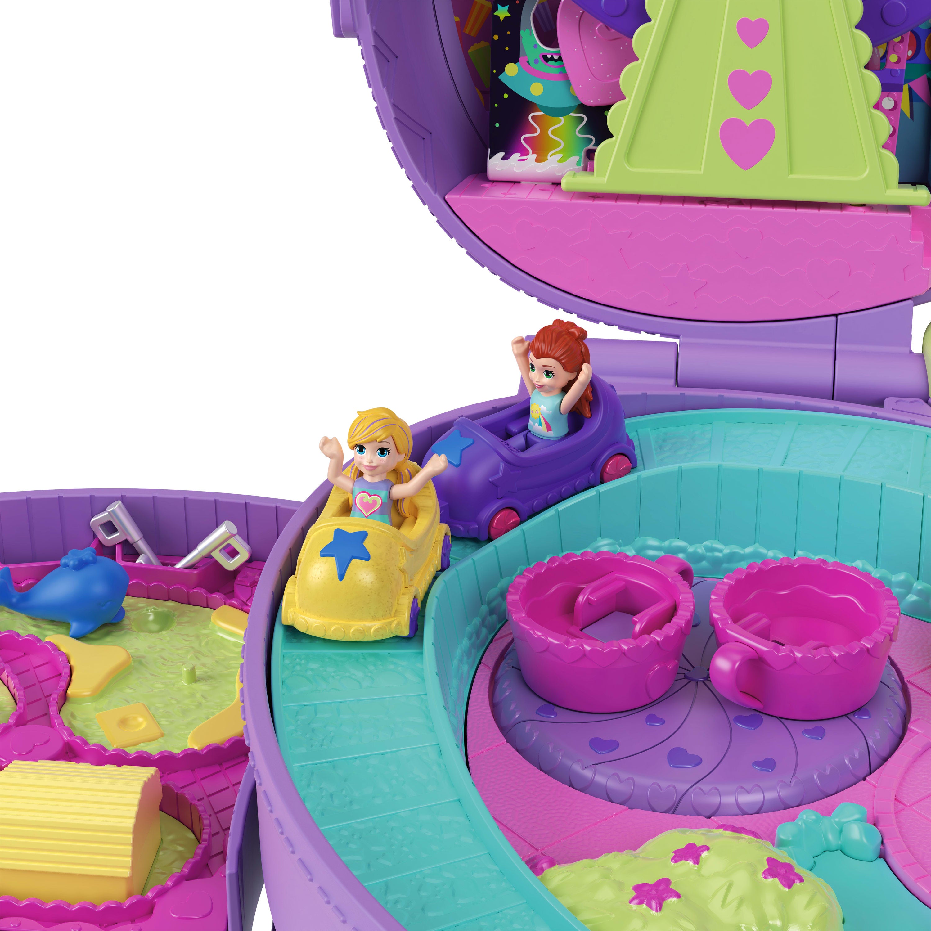 Polly Pocket bebekler ve sırt çantası şeklinde oyun seti, lunapark temasına uygun mini golf sahası, dönme dolap ve diğer oyuncaklar ile aksesuarlar