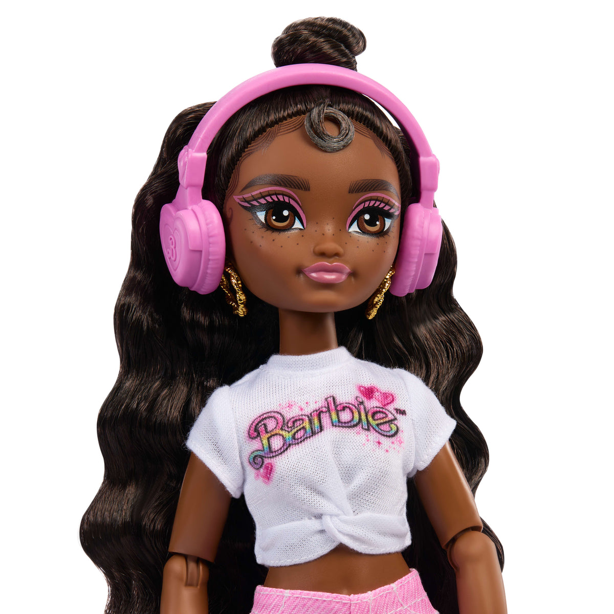 Rüya Arkadaşlar Patenci Barbie "Brooklyn" bebek ile müzik ve video temalı 9 aksesuar