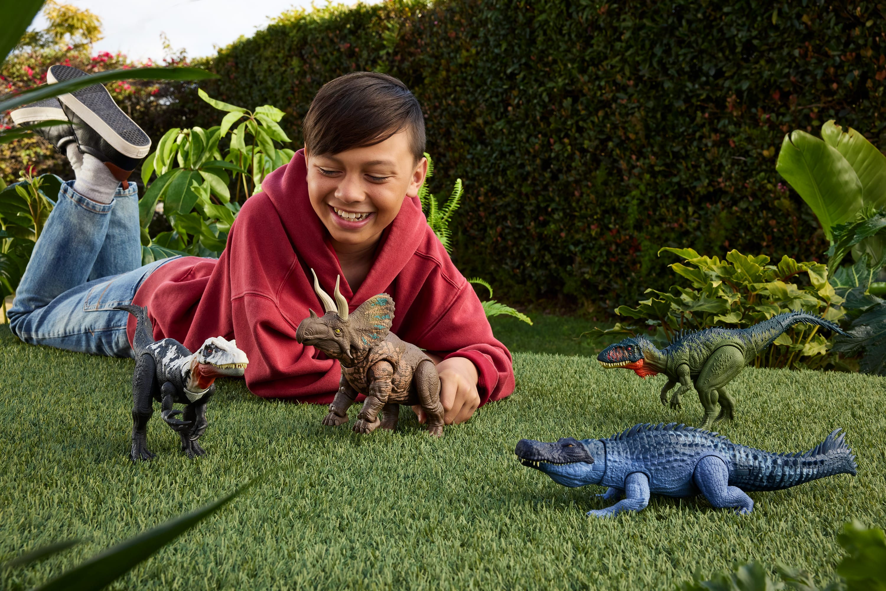 Jurassic World İz Sürücü Dinozor Figürleri - Film Serisi, kuyrukla tetiklenen hamleler