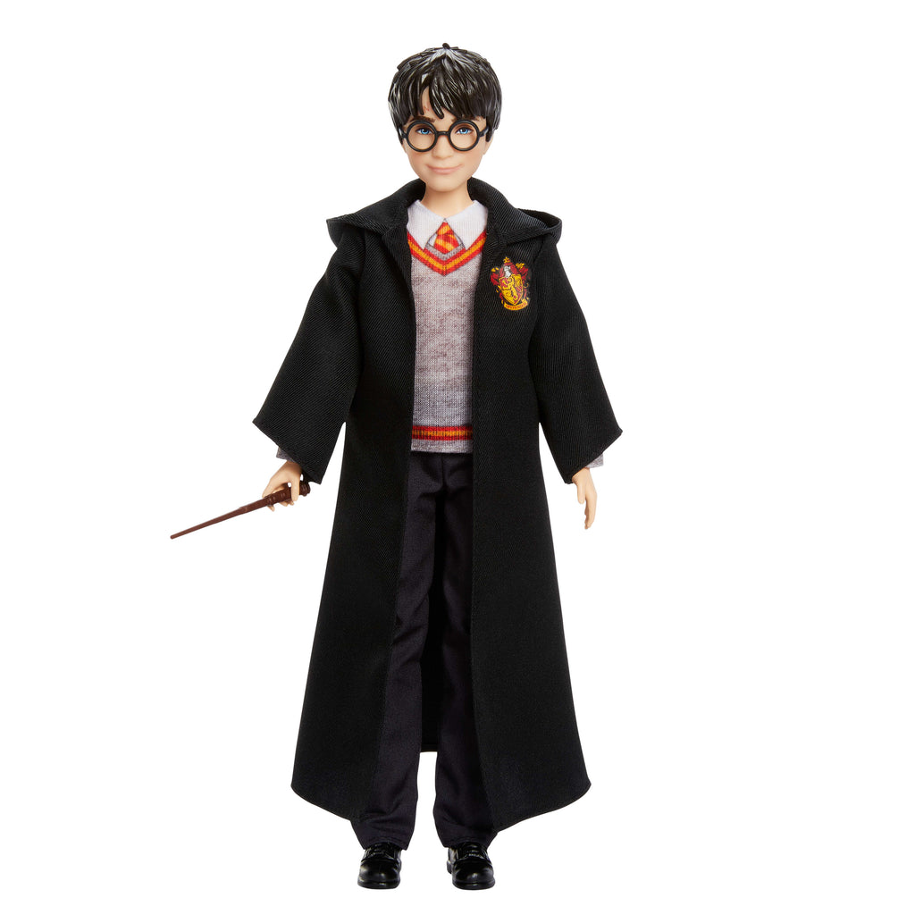 Karakteristik Hogwarts üniforması ve asasıyla birlikte filmden ilham alan Harry Potter bebeği