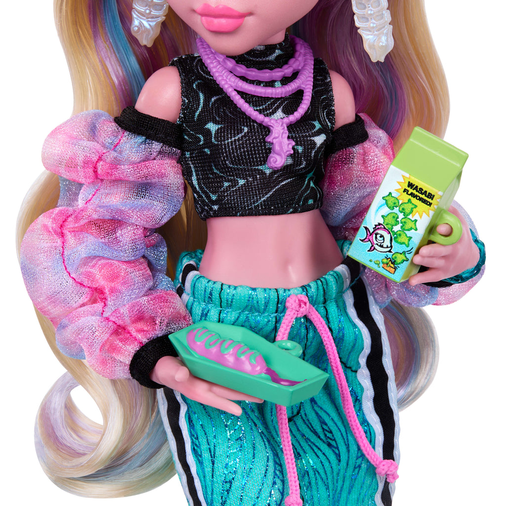 Evcil dostu Neptuna ve 7 aksesuarla uzun etek giyen Monster High Lagoona Blue bebek