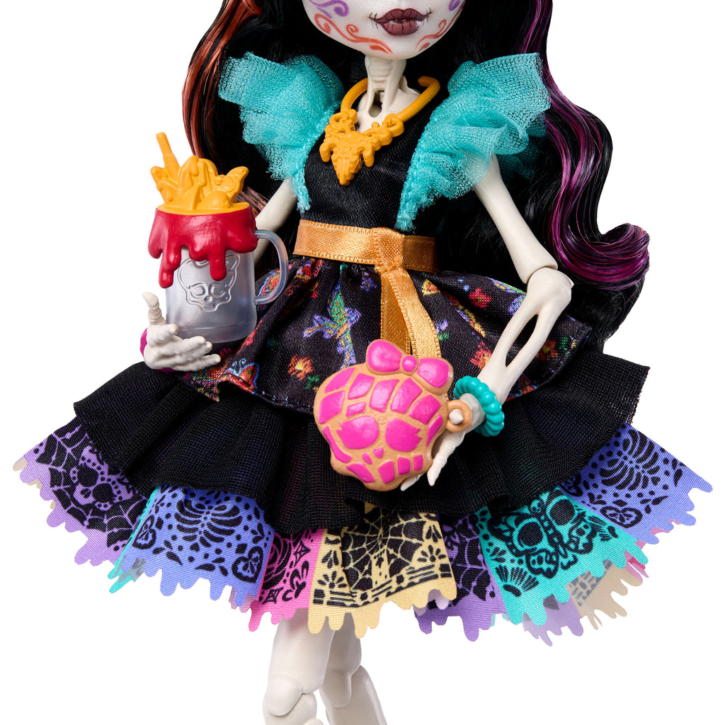 Fırfırlı elbise giyen Monster High Skelita Calaveras bebek, evcil dostu Candelita ve 7 aksesuar