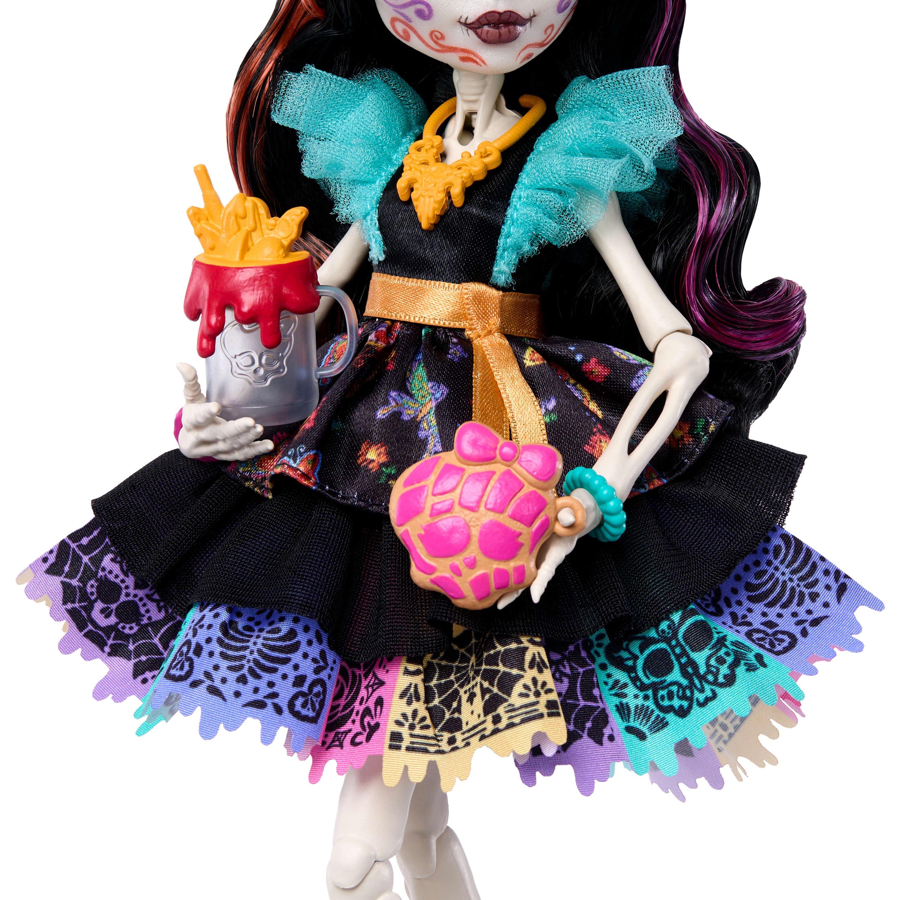 Fırfırlı elbise giyen Monster High Skelita Calaveras bebek, evcil dostu Candelita ve 7 aksesuar