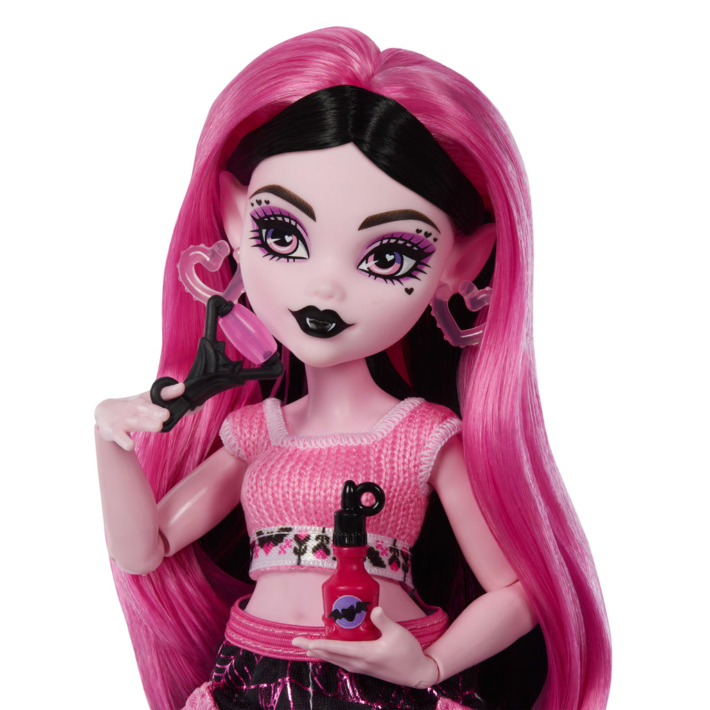 13 gerçekçi aksesuarı ile Monster High Güzellik Sırları Draculaura bebek