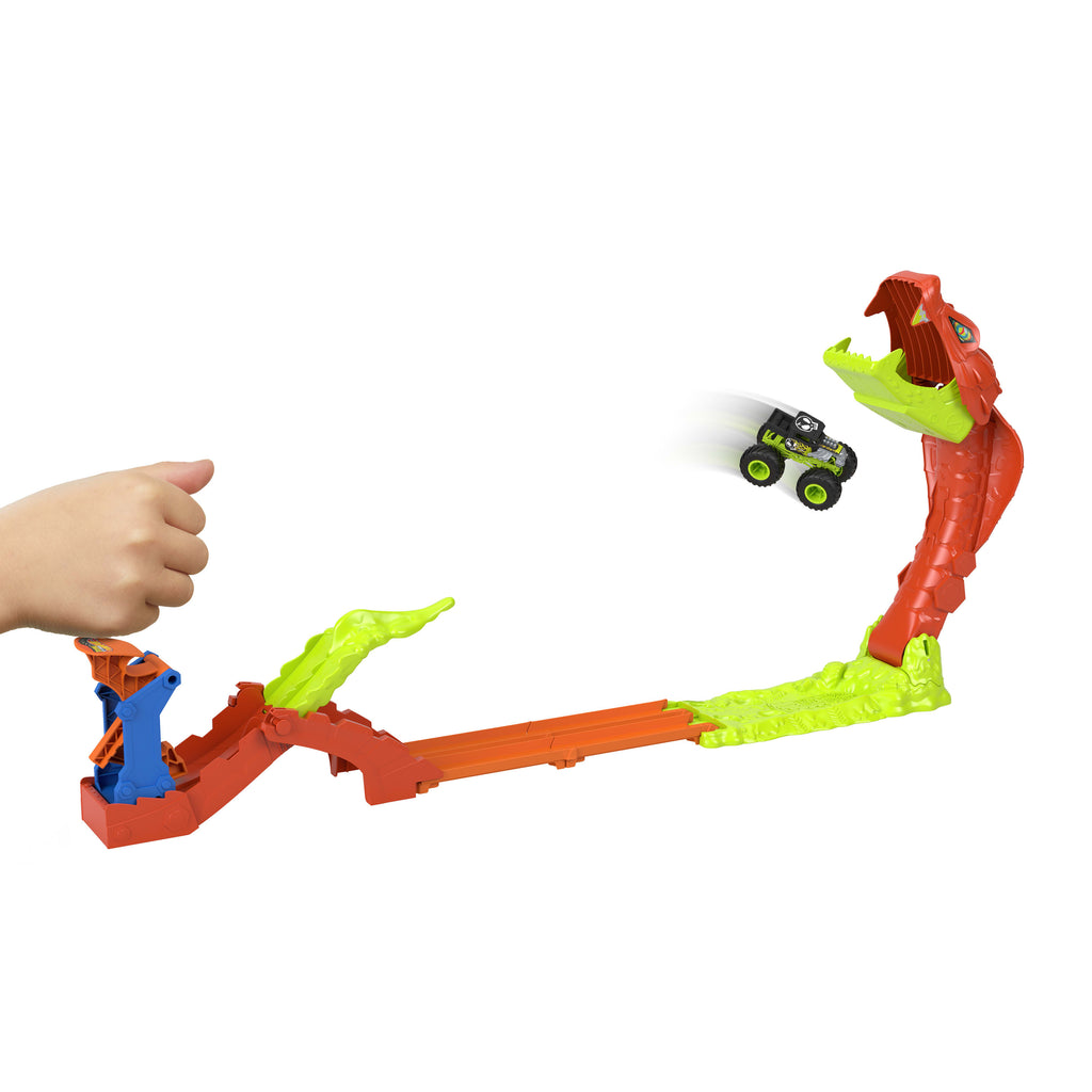 Hot Wheels®Monster Trucks Snake Bite Güç Darbesi oyun seti ve 1:64 ölçekli Bone Shaker