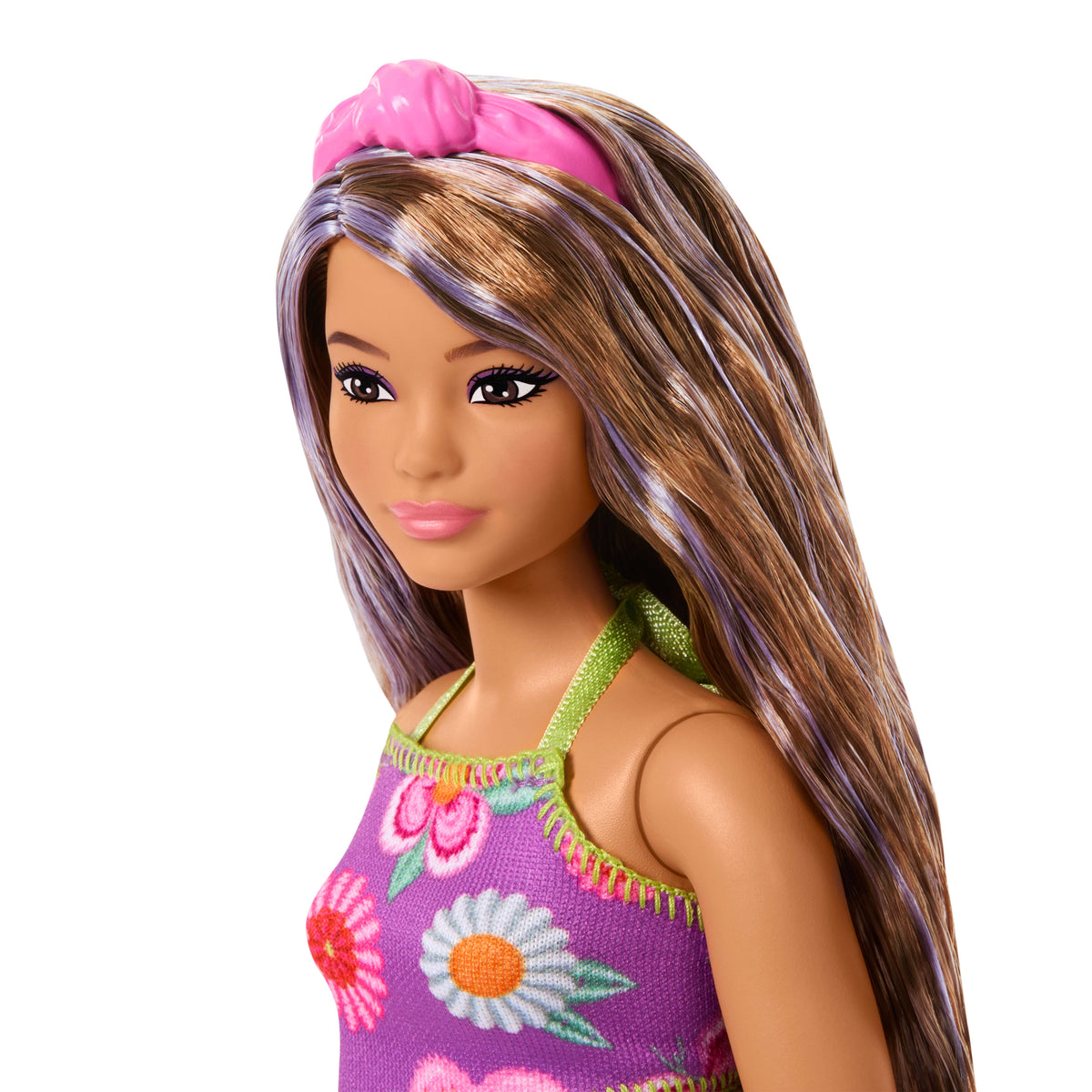 Çiçek desenli kolsuz takım giyen ve mor şeritli kahverengi saçları olan Barbie Fashionistas bebek (244)