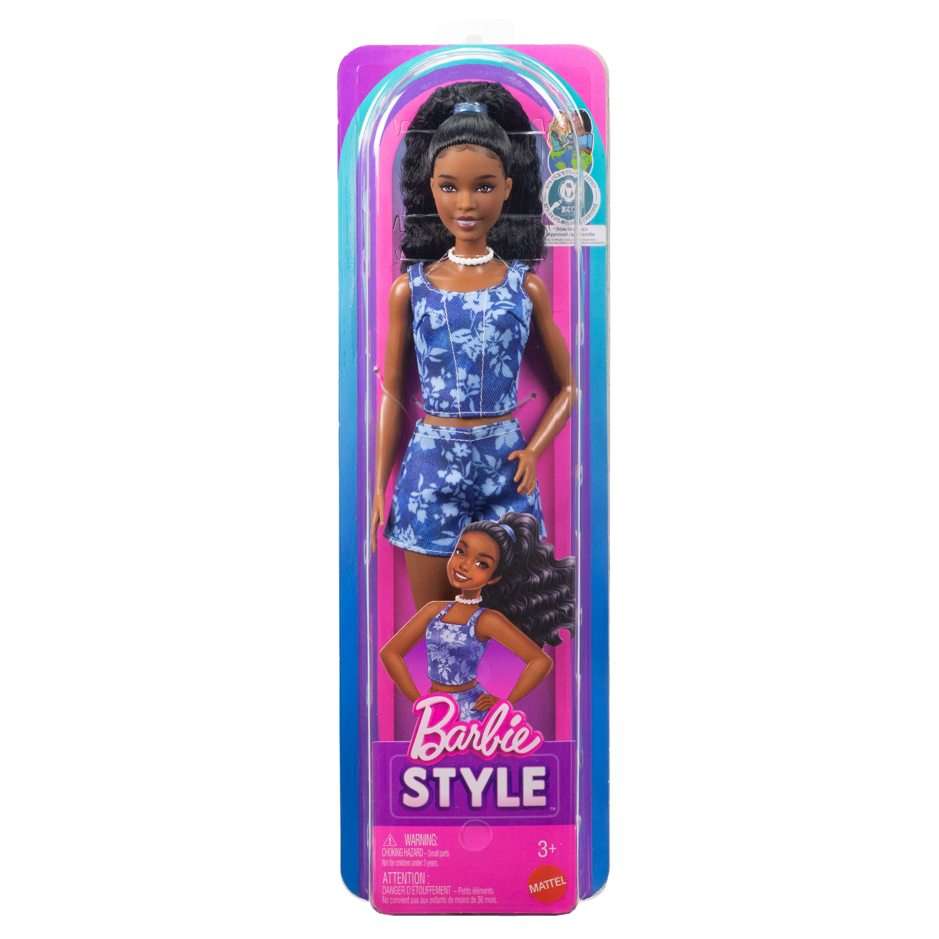 Mavi çiçekli şort ve mavi çiçekli üst giyen siyah saçlı Barbie Fashionistas Style bebek (248)